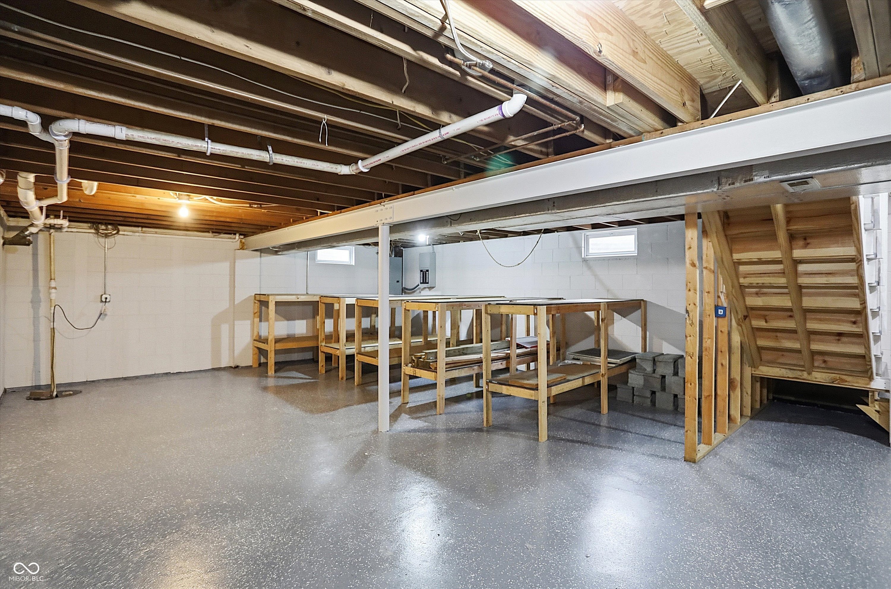 Zionsville, Indiana, 46077, United States, 3 Bedrooms Bedrooms, ,2 BathroomsBathrooms,Residential,For Sale,2008778