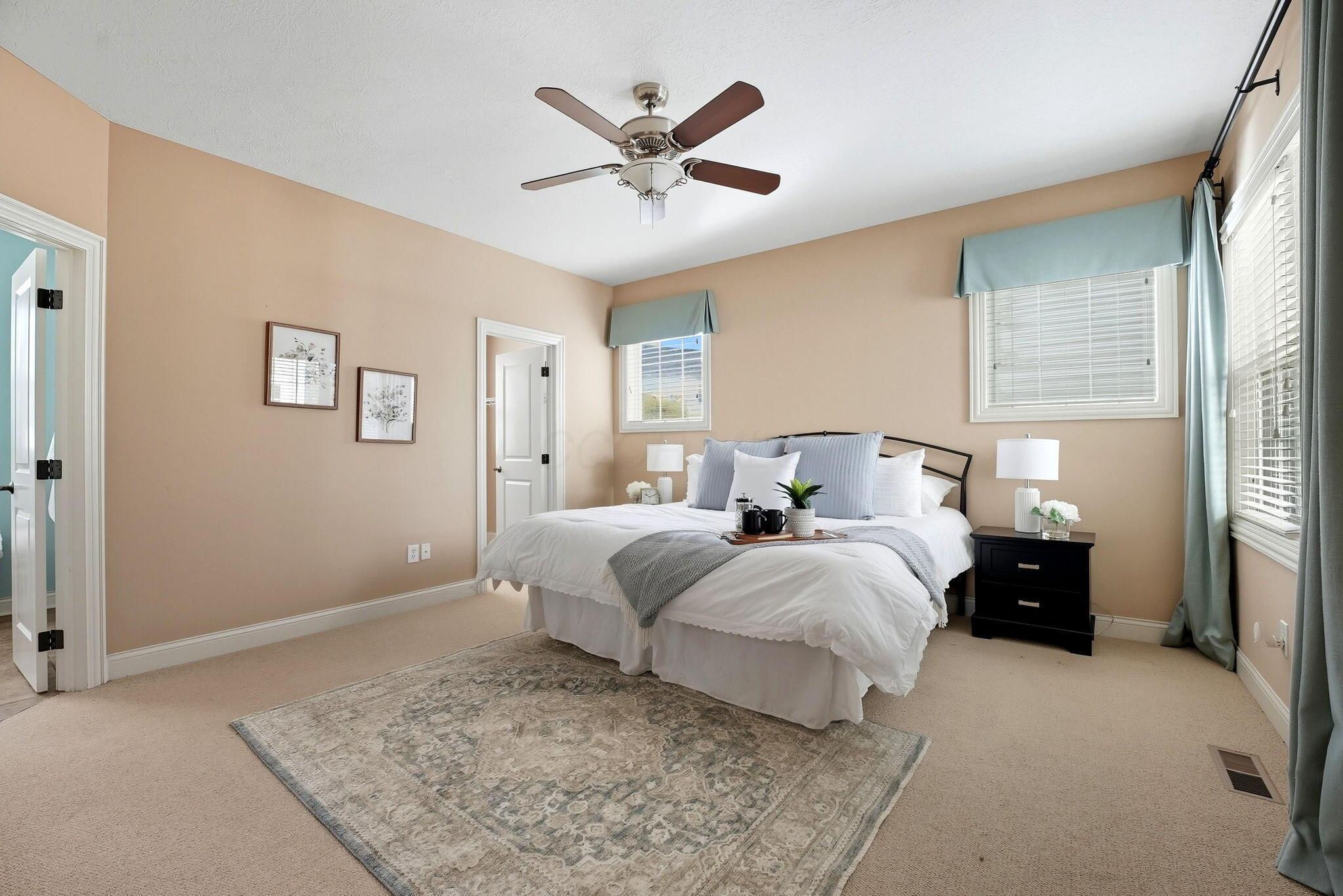 New Albany, Ohio, 43054, United States, 4 Bedrooms Bedrooms, ,5 BathroomsBathrooms,Residential,For Sale,1991111