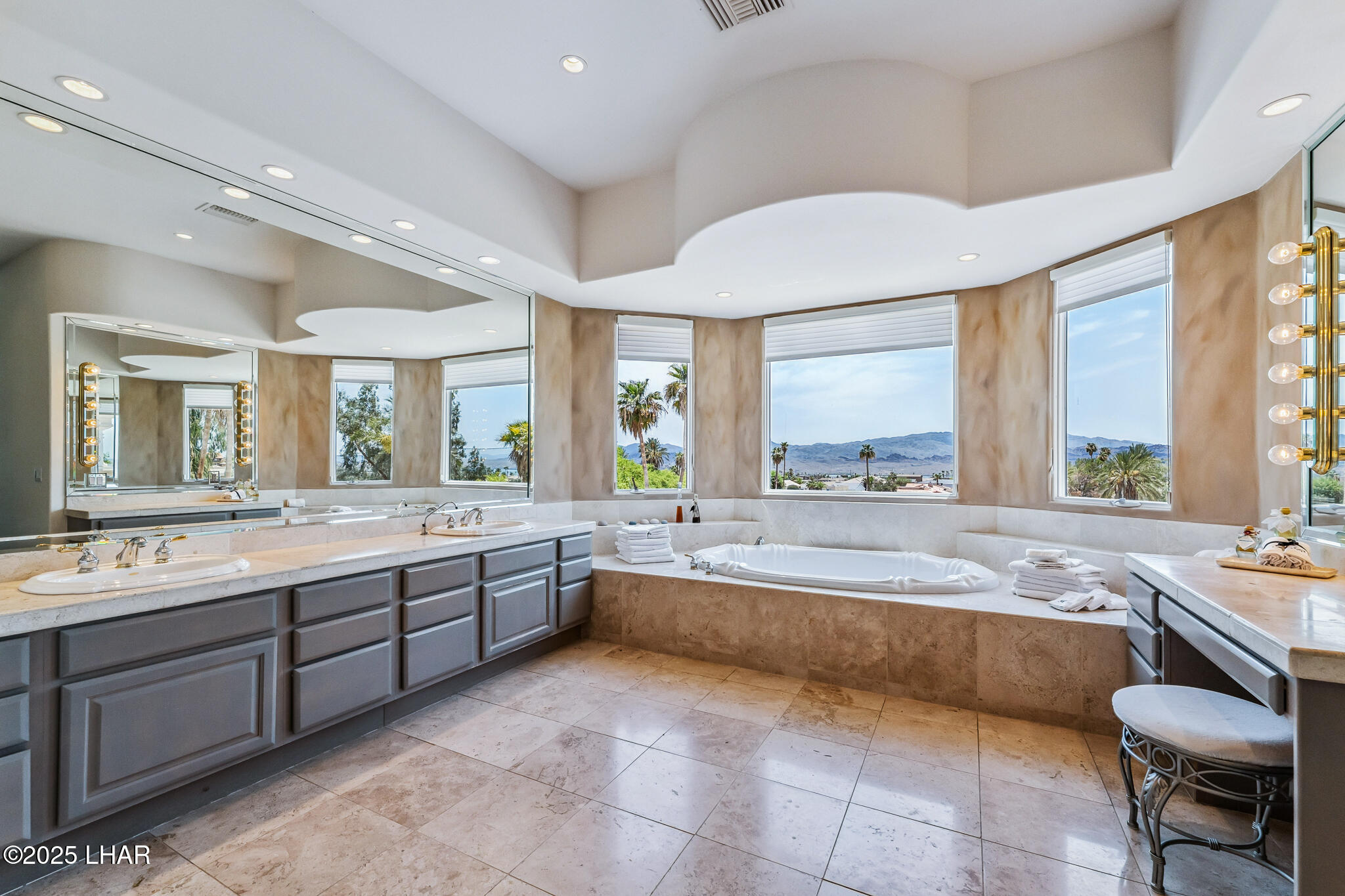 Lake Havasu City, Arizona, 86406, United States, 4 Bedrooms Bedrooms, ,2 BathroomsBathrooms,Residential,For Sale,1901337