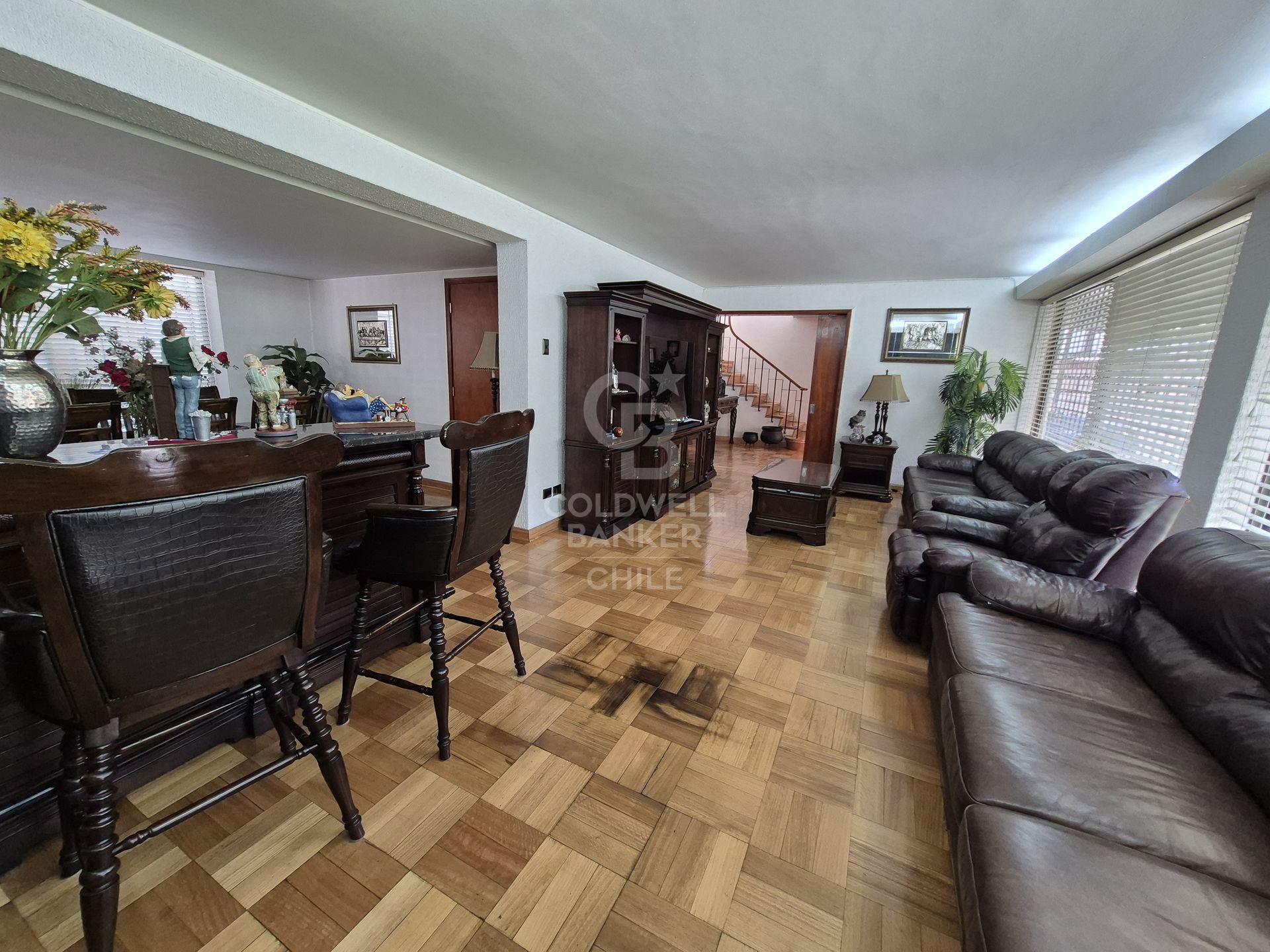 Providencia, Chile, 7 Bedrooms Bedrooms, ,4 BathroomsBathrooms,Residential,For Sale,1743964