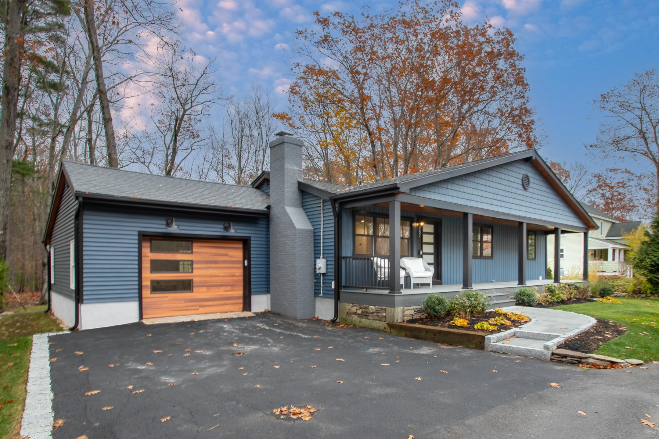 Portsmouth, New Hampshire, 03801, United States, 3 Bedrooms Bedrooms, ,1 BathroomBathrooms,Residential,For Sale,1991010