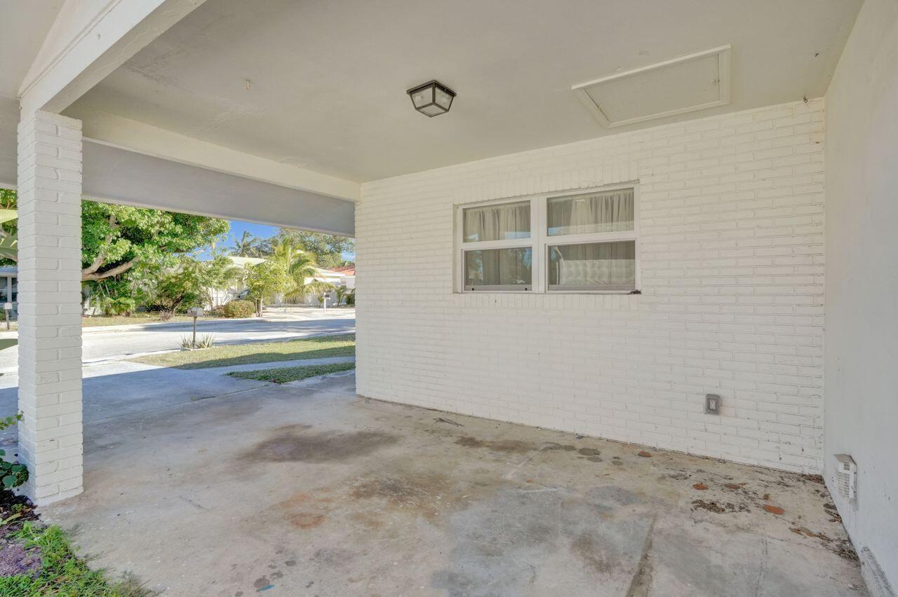 Lake Worth Beach, Florida, 33460, United States, 3 Bedrooms Bedrooms, ,2 BathroomsBathrooms,Residential,For Sale,1992911