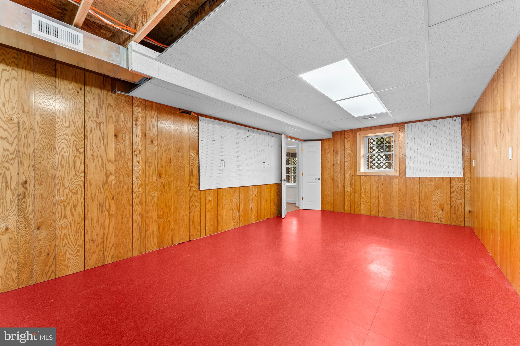 Reva, Virginia, 22735, United States, 4 Bedrooms Bedrooms, ,4 BathroomsBathrooms,Residential,For Sale,1983149