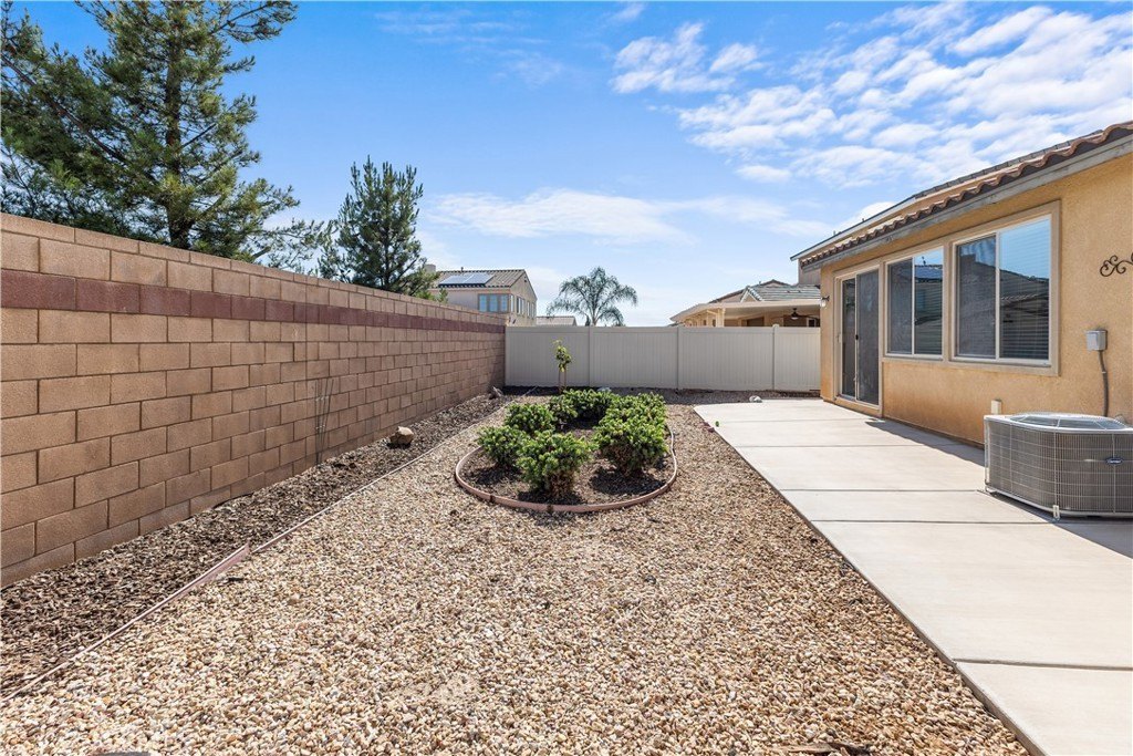 Beaumont, California, 92223, United States, 3 Bedrooms Bedrooms, ,2 BathroomsBathrooms,Residential,For Sale,1981518