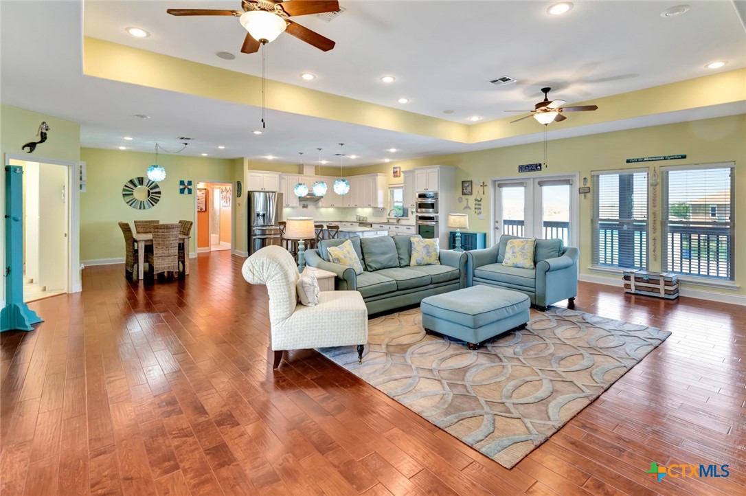 Port O'Connor, Texas, 77982, United States, 4 Bedrooms Bedrooms, ,3 BathroomsBathrooms,Residential,For Sale,1736800