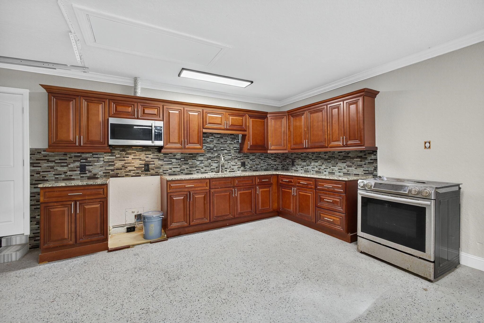 Wellington, Florida, 33414, United States, 5 Bedrooms Bedrooms, ,4 BathroomsBathrooms,Residential,For Sale,1978857