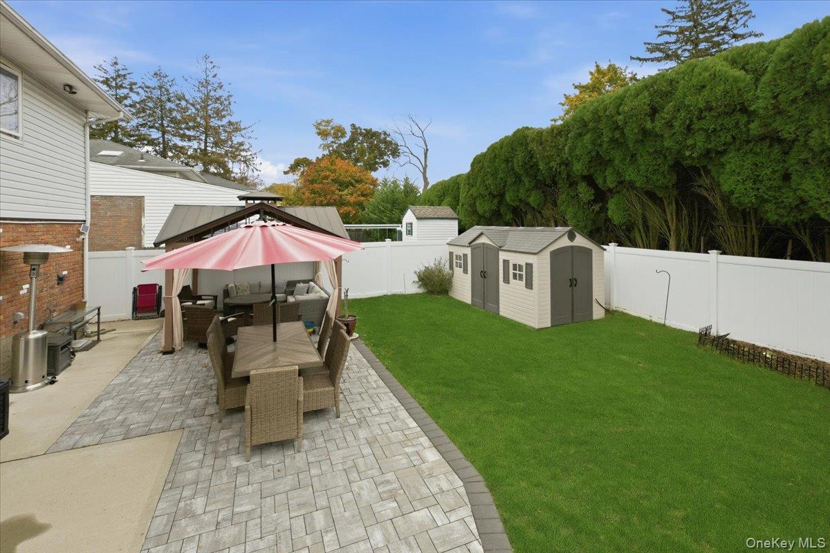 Merrick, New York, 11566, United States, 3 Bedrooms Bedrooms, ,3 BathroomsBathrooms,Residential,For Sale,1986518