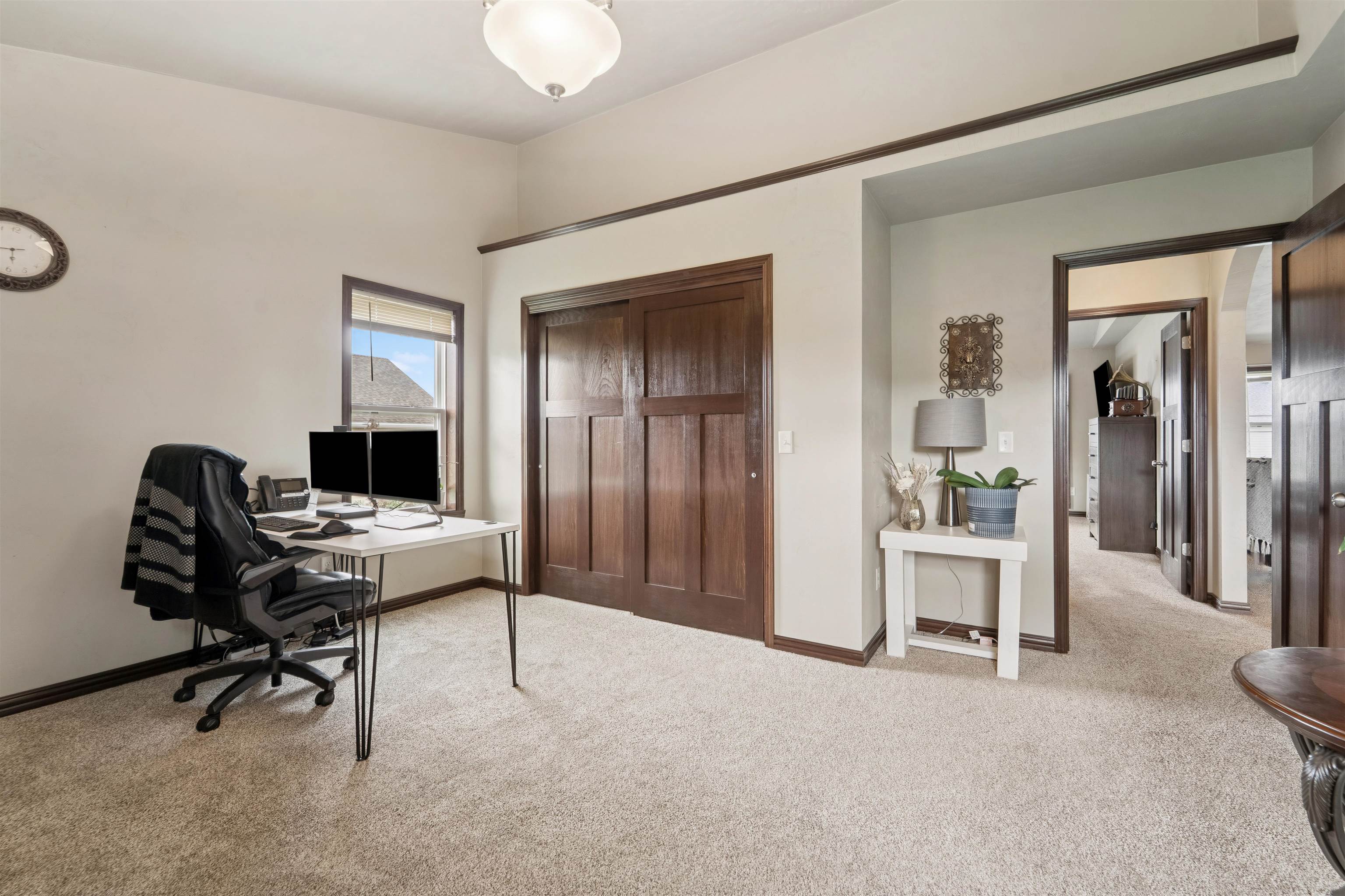 NEENAH, Wisconsin, 54956, United States, 4 Bedrooms Bedrooms, ,3 BathroomsBathrooms,Residential,For Sale,1988309