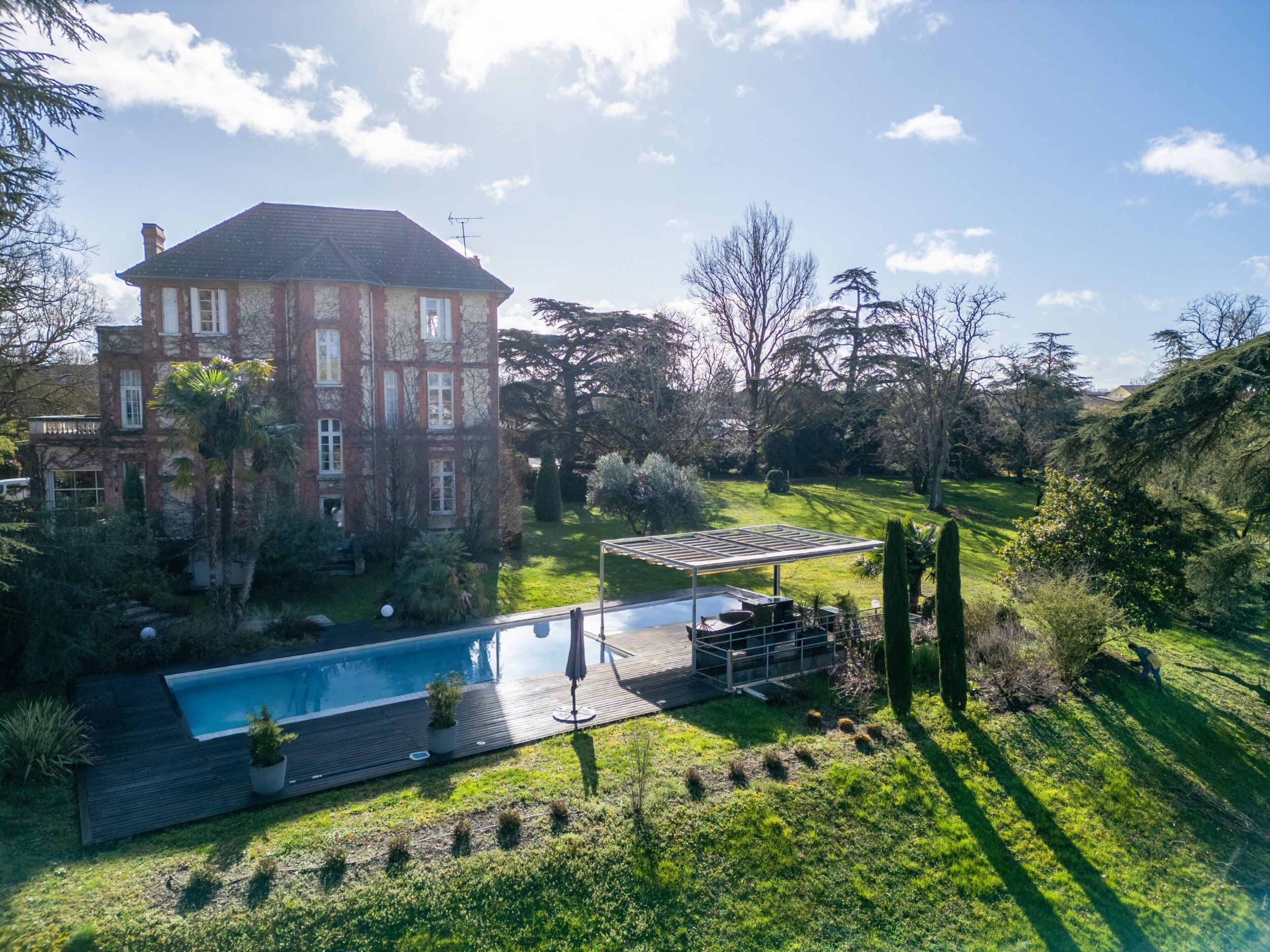  For sale 5kms from Montauban, renovated manor house set in over 1 hectare of pa… - 物件實景