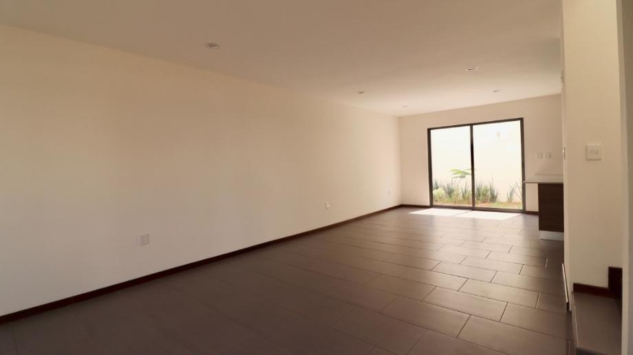 Residencial Santa Fe, Morelia, Michoacán de Ocampo, 58195, Mexico, 3 Bedrooms Bedrooms, ,3 BathroomsBathrooms,Residential,For Sale,Residencial Santa Fe,1454009