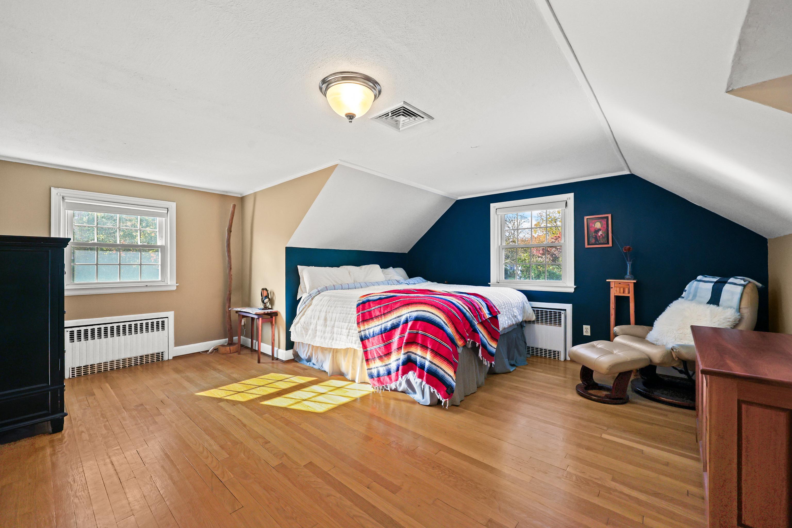 West Hartford, Connecticut, 06110, United States, 4 Bedrooms Bedrooms, ,2 BathroomsBathrooms,Residential,For Sale,1990757