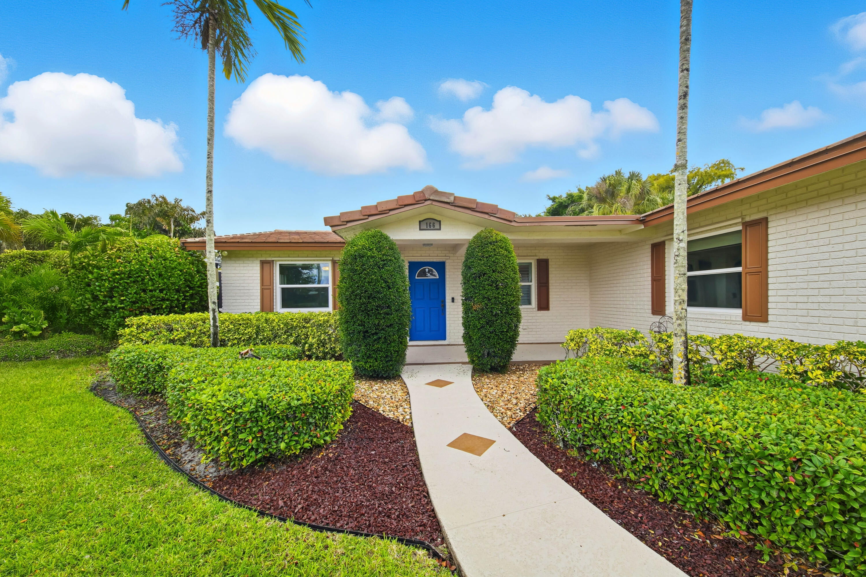 Royal Palm Beach, Florida, 33411, United States, 3 Bedrooms Bedrooms, ,3 BathroomsBathrooms,Residential,For Sale,1970121