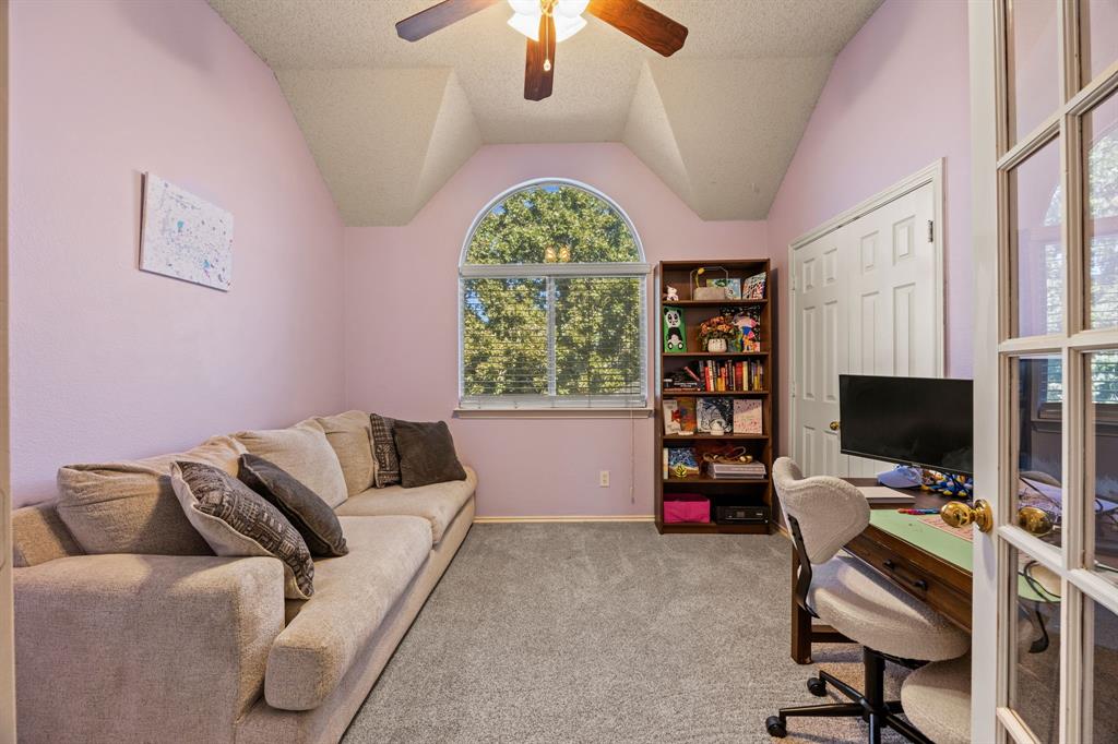 Carrollton, Texas, 75007, United States, 4 Bedrooms Bedrooms, ,3 BathroomsBathrooms,Residential,For Sale,1970362