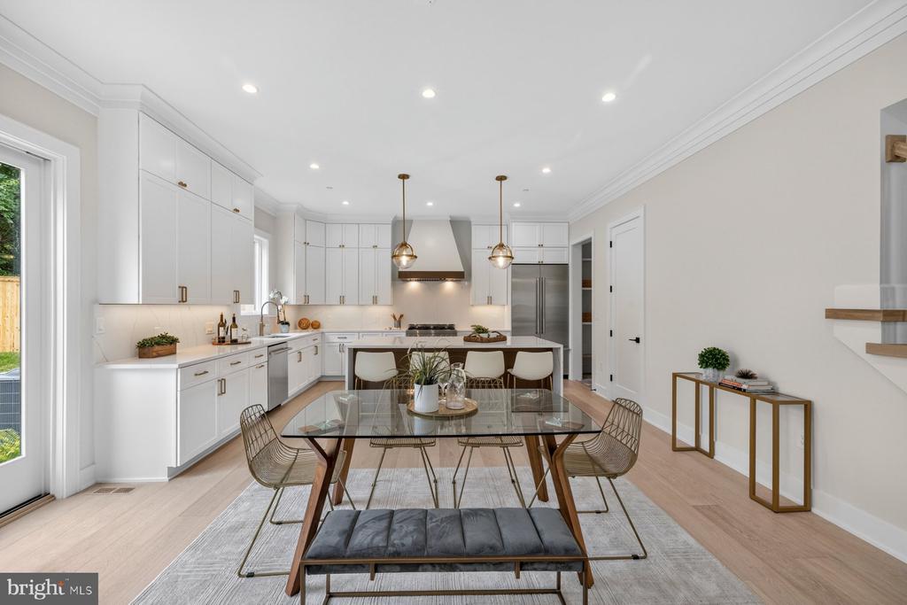 Kensington, Maryland, 20895, United States, 5 Bedrooms Bedrooms, ,5 BathroomsBathrooms,Residential,For Sale,2048532