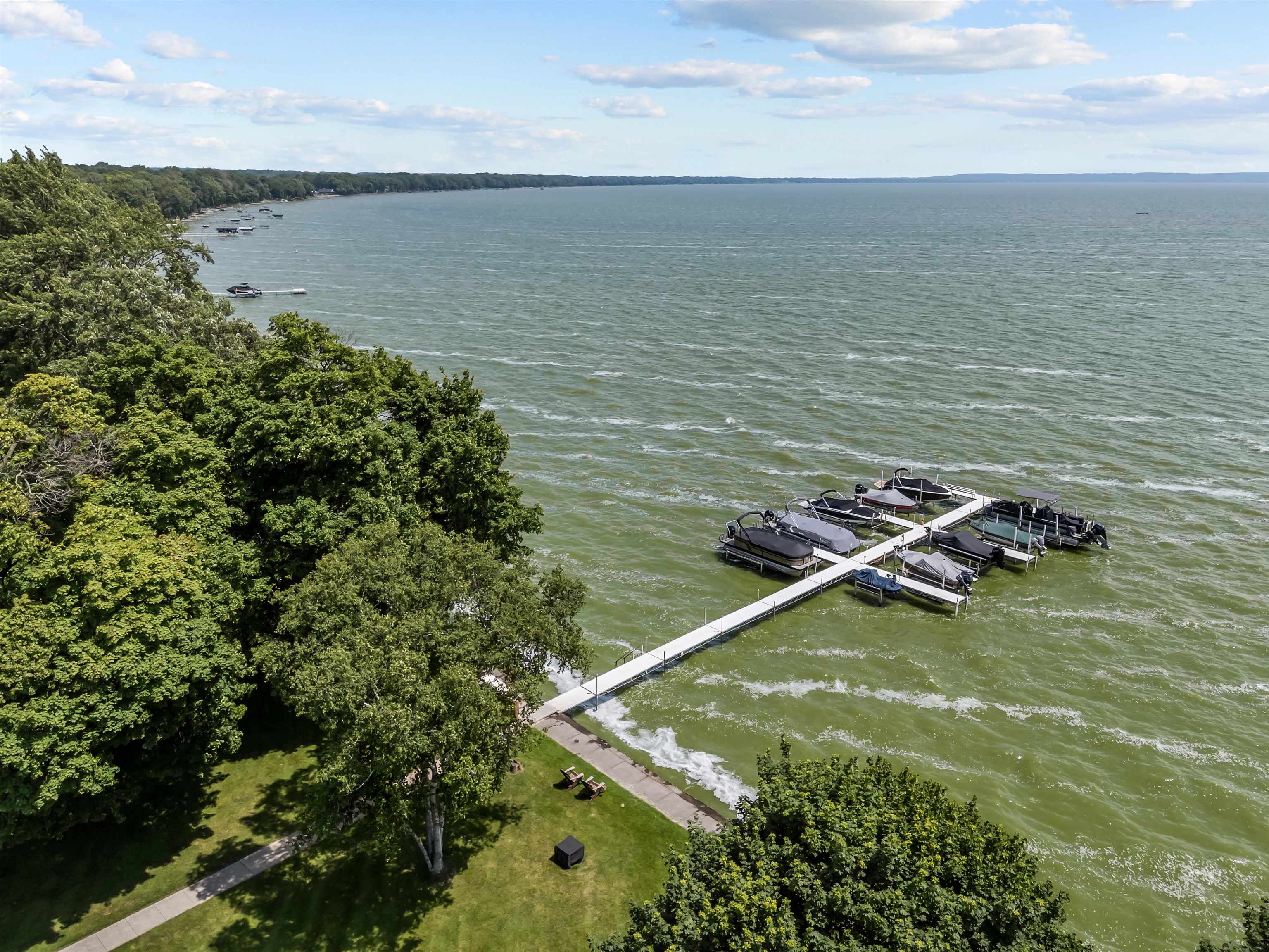 Menasha, Wisconsin, 54952, United States, 3 Bedrooms Bedrooms, ,3 BathroomsBathrooms,Residential,For Sale,1981265