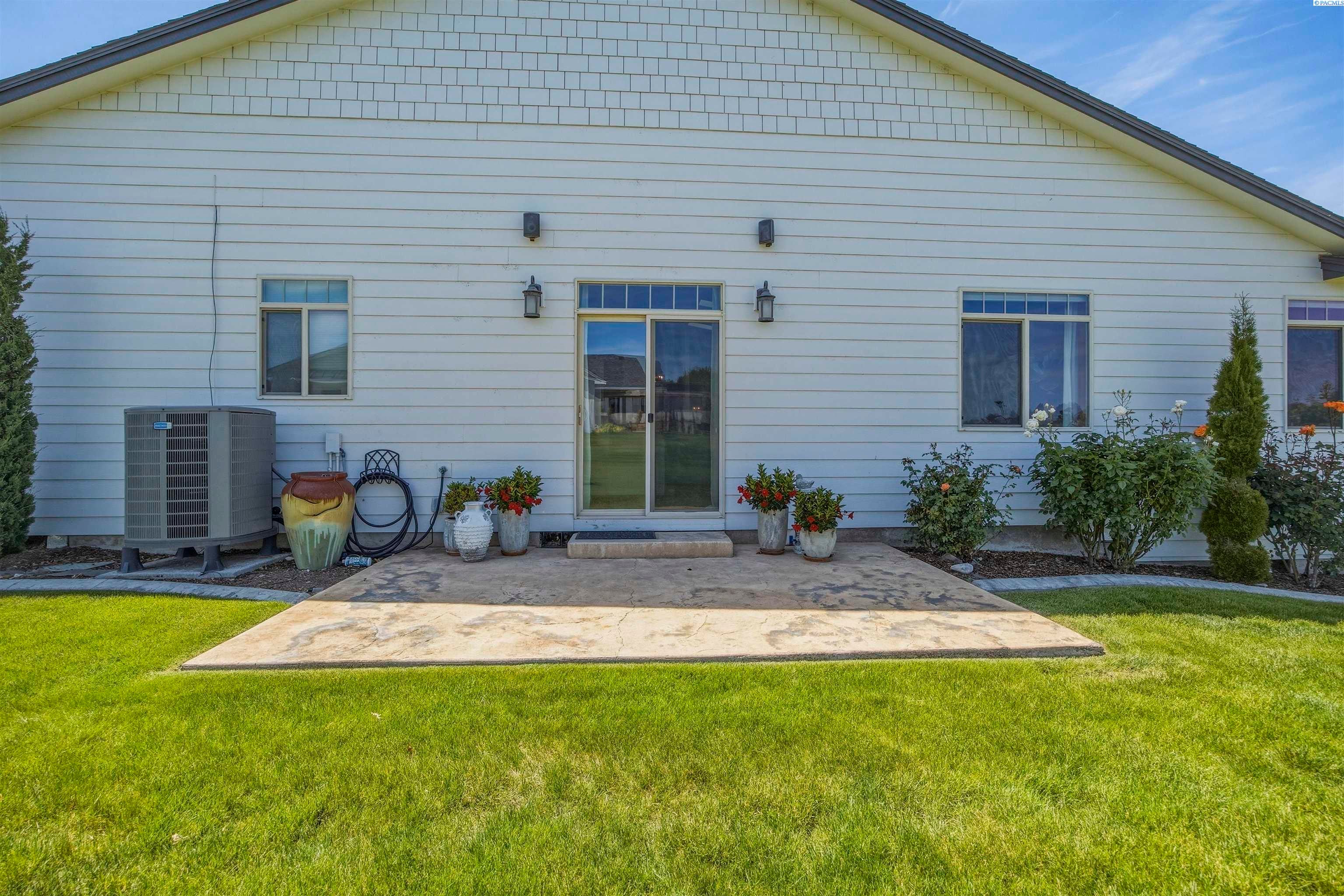 Pasco, Washington, 99301, United States, 4 Bedrooms Bedrooms, ,1 BathroomBathrooms,Residential,For Sale,2013794