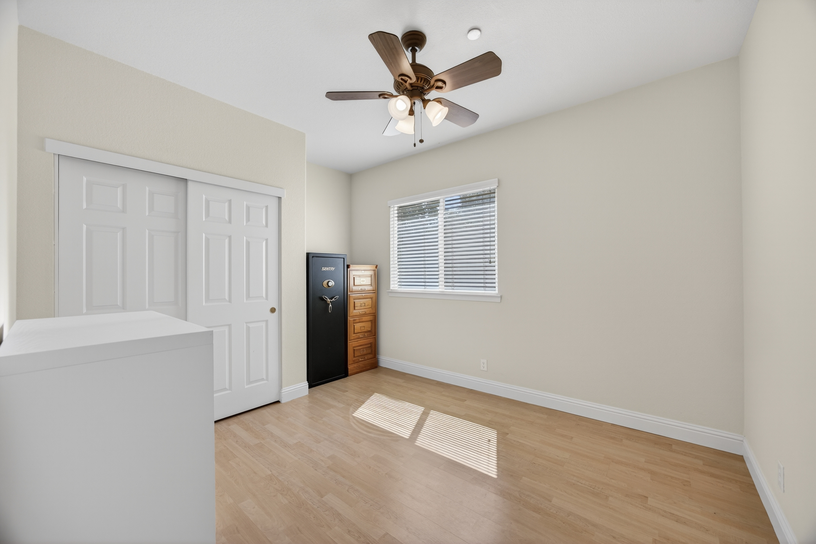  5500 Tierra Gardens Lane, Carmichael, CA 95608 - 物件實景