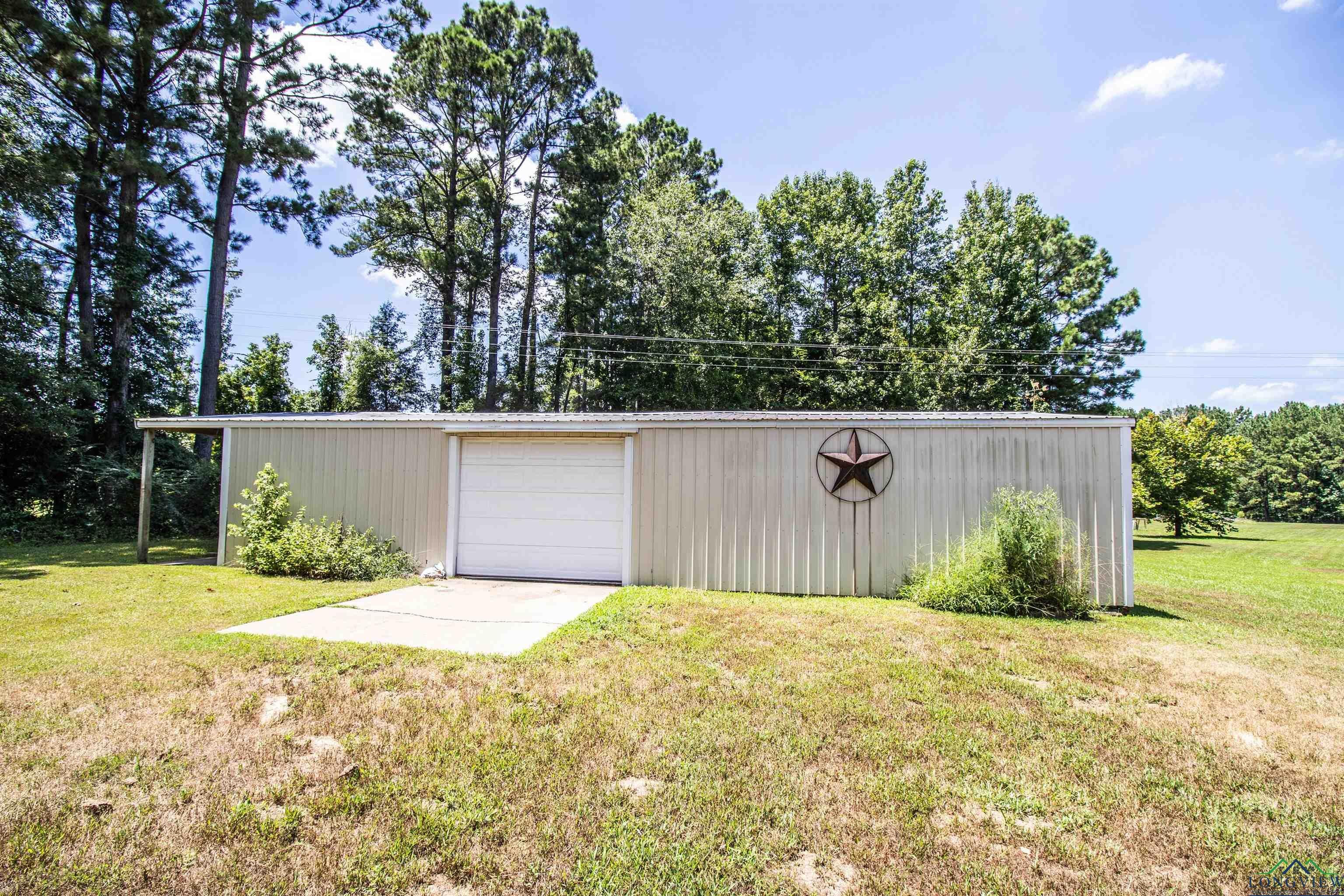 De Berry, Texas, 75639, United States, 4 Bedrooms Bedrooms, ,3 BathroomsBathrooms,Residential,For Sale,1904394