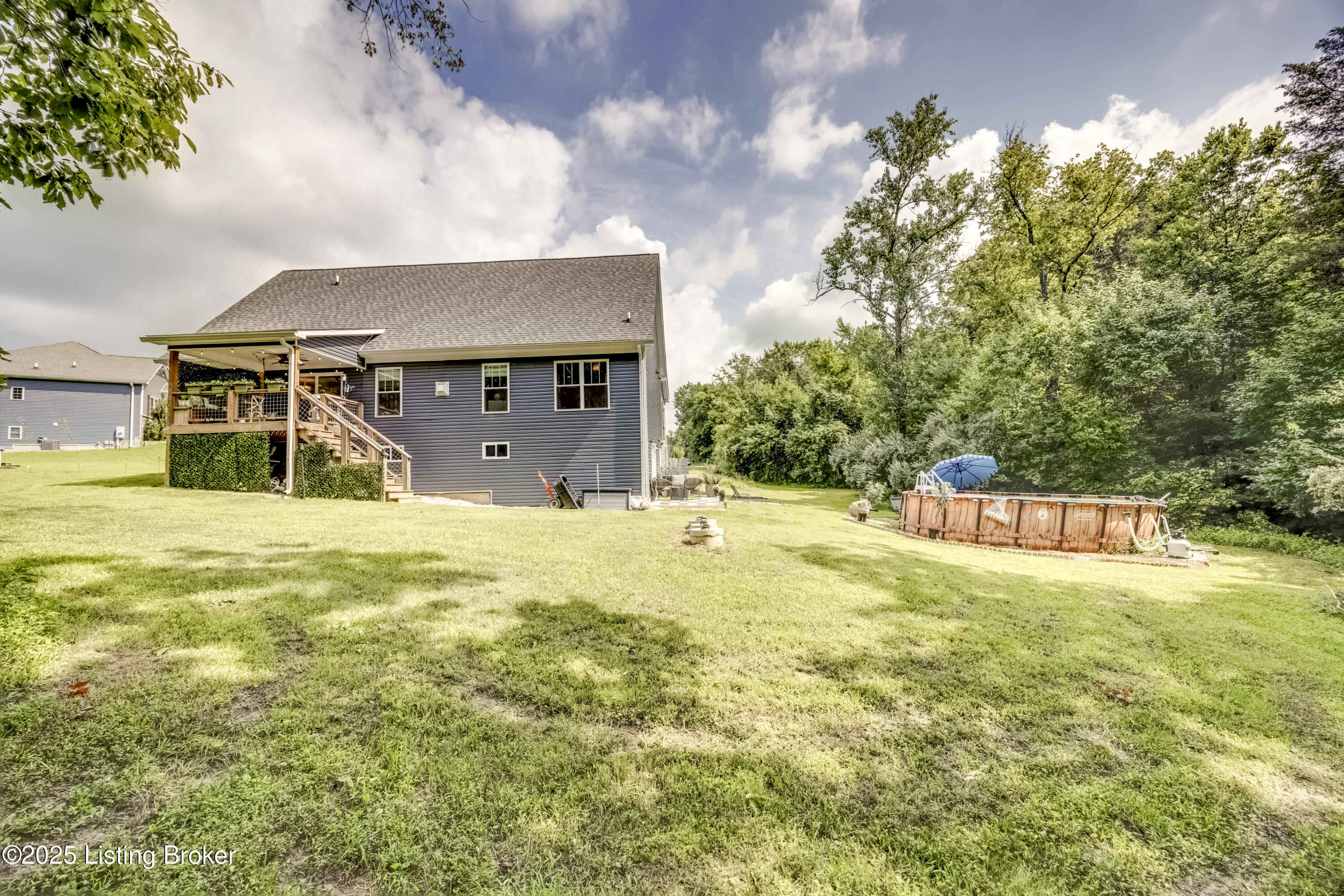 Crestwood, Kentucky, 40014, United States, 5 Bedrooms Bedrooms, ,4 BathroomsBathrooms,Residential,For Sale,1907085