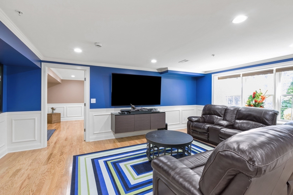 Westford, Massachusetts, 01886, United States, 3 Bedrooms Bedrooms, ,4 BathroomsBathrooms,Residential,For Sale,1981714