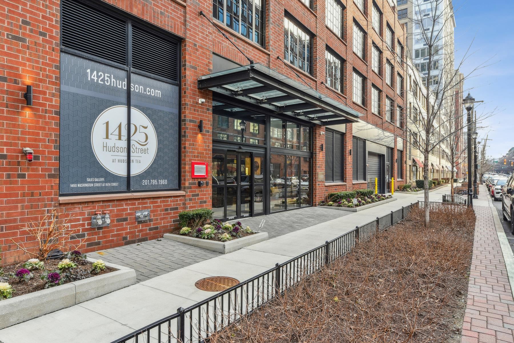 Hoboken, New Jersey, 07030, United States, 4 Bedrooms Bedrooms, ,3 BathroomsBathrooms,Residential,For Sale,1983143