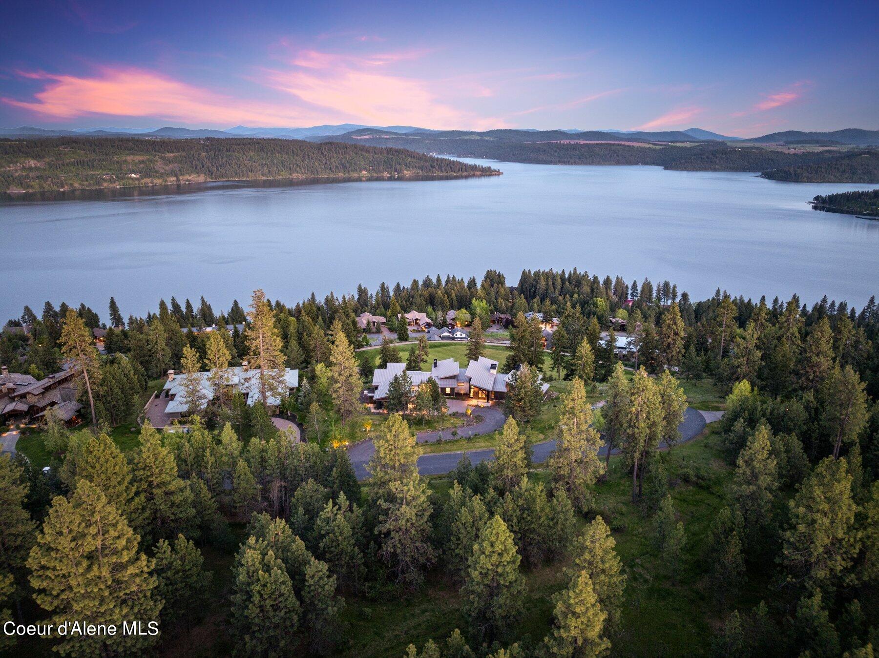 Coeur D'alene, Idaho, 83814, United States, 3 Bedrooms Bedrooms, ,2 BathroomsBathrooms,Residential,For Sale,1926176