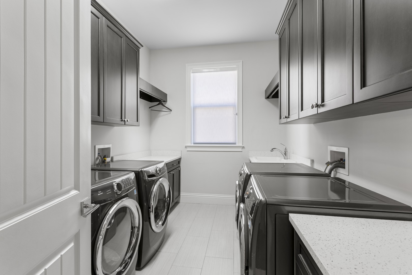 Tampa, Florida, 33629, United States, 5 Bedrooms Bedrooms, ,6 BathroomsBathrooms,Residential,For Sale,2008842