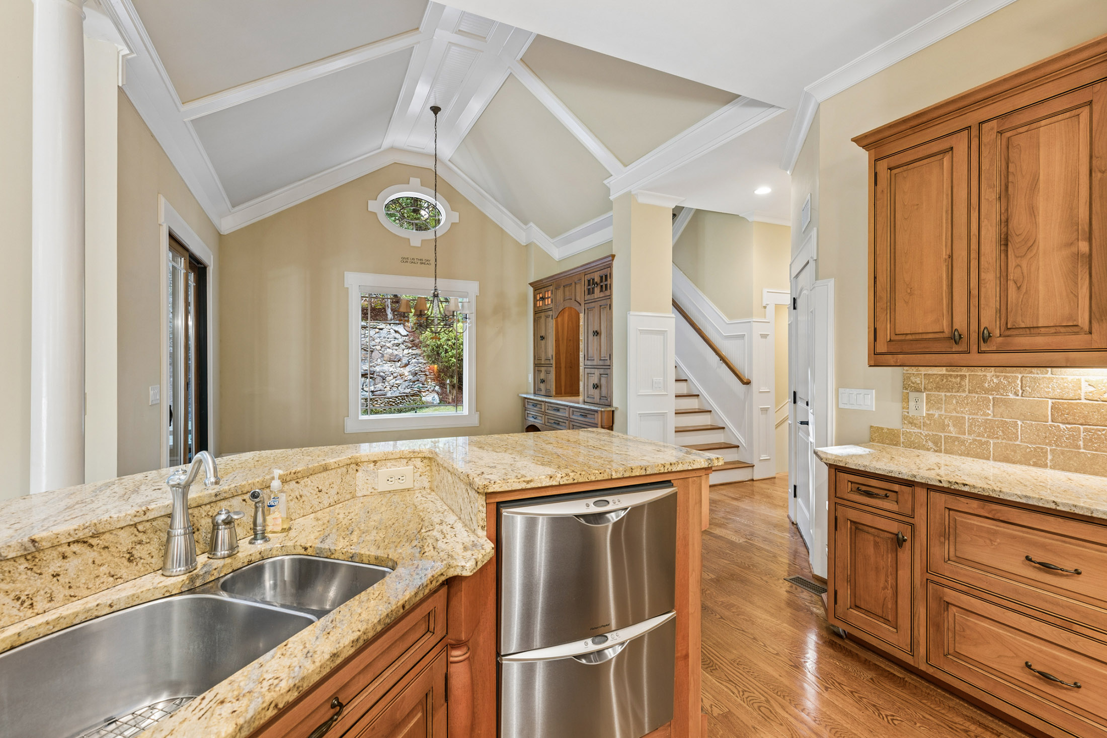  A Rare Opportunity to Enjoy Estate-Style Living in Sought-After Woodstock - 物件實景