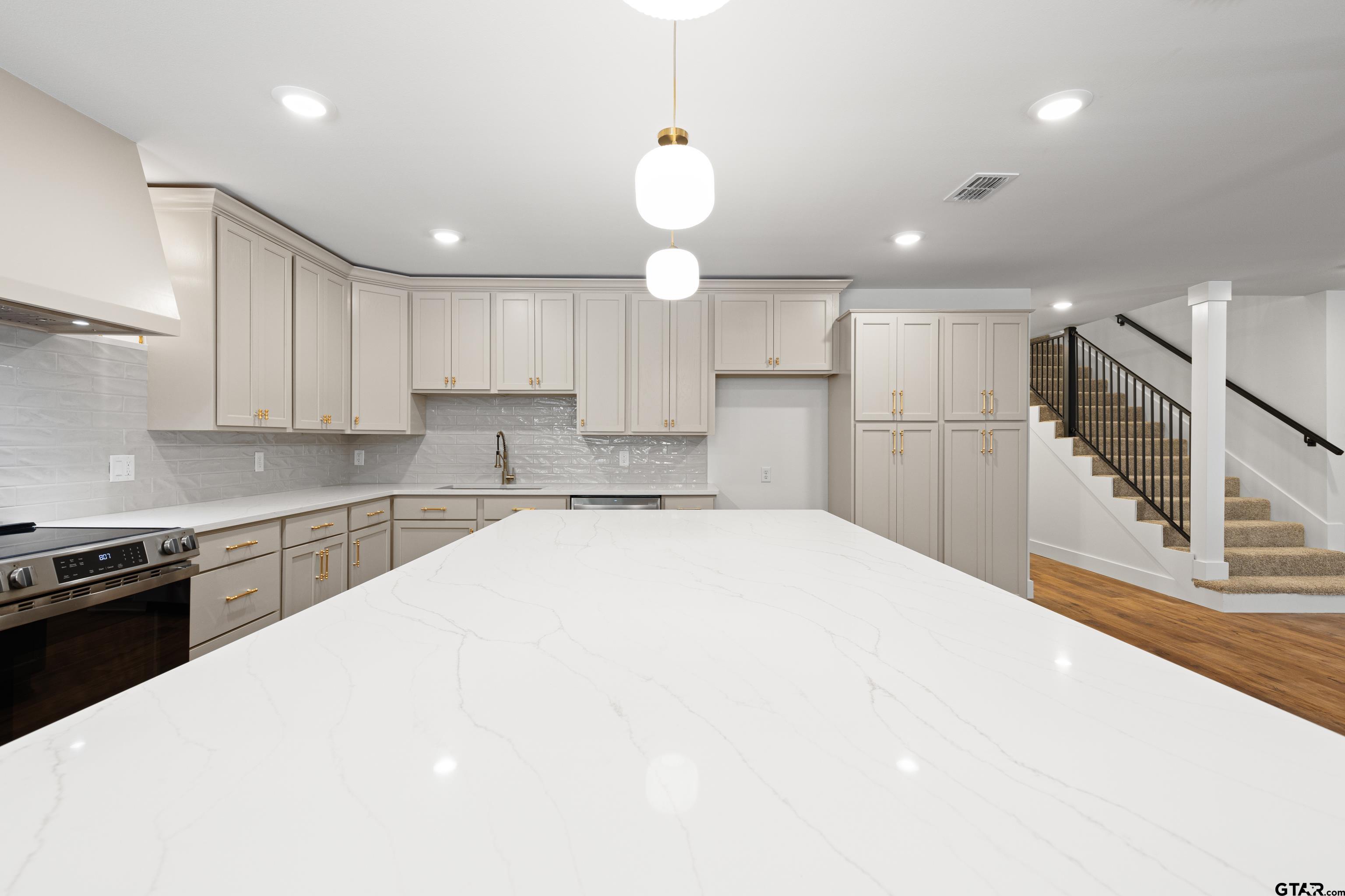 Hallsville, Texas, 75650, United States, 4 Bedrooms Bedrooms, ,3 BathroomsBathrooms,Residential,For Sale,1906779