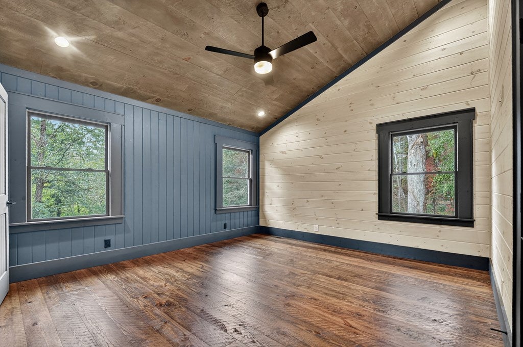 Mineral Bluff, Georgia, 30559, United States, 4 Bedrooms Bedrooms, ,5 BathroomsBathrooms,Residential,For Sale,1986837