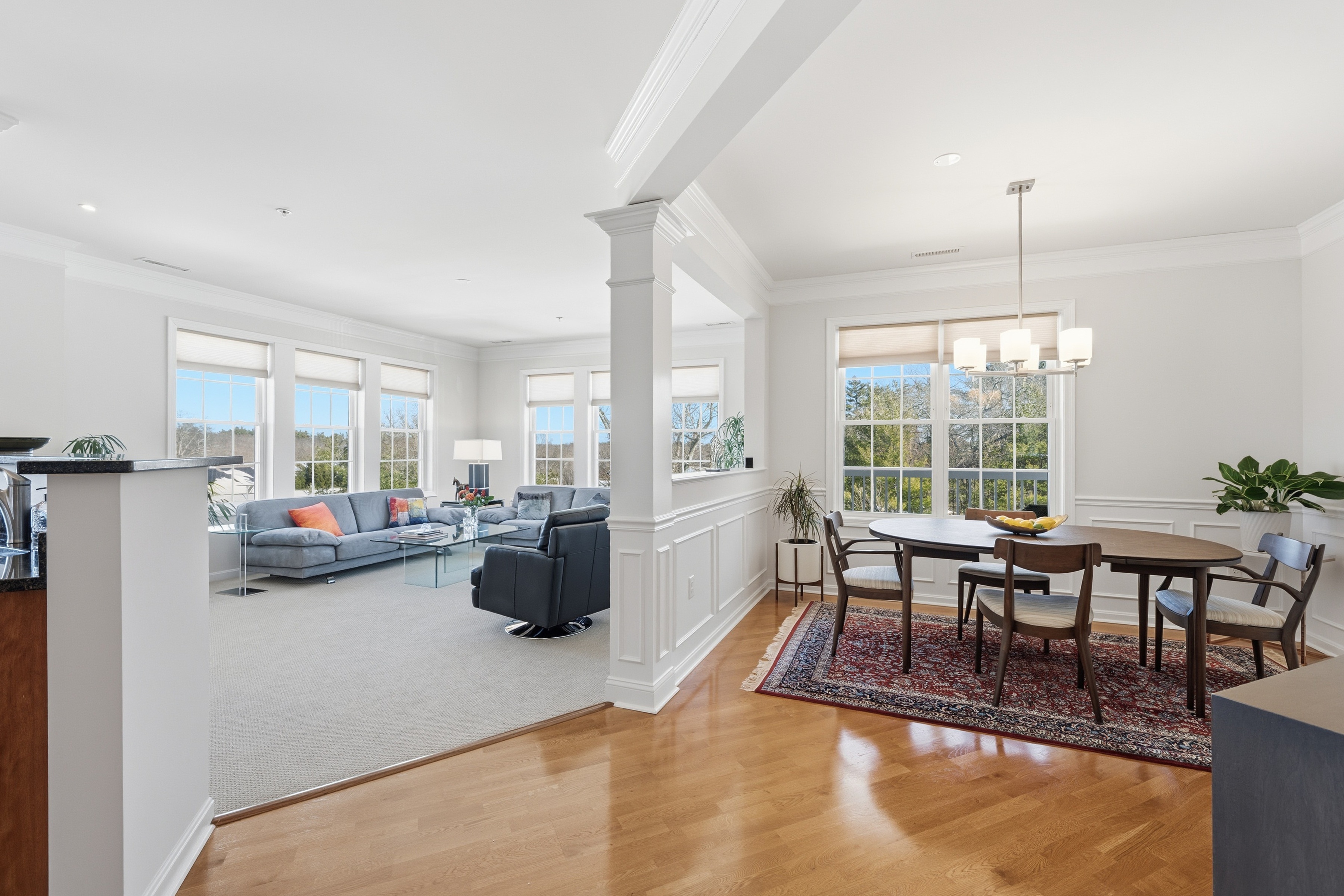 Natick, Massachusetts, 01760, United States, 2 Bedrooms Bedrooms, ,2 BathroomsBathrooms,Residential,For Sale,2015900