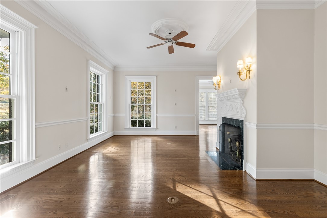 Harrison, Arkansas, 72601, United States, 4 Bedrooms Bedrooms, ,5 BathroomsBathrooms,Residential,For Sale,1989365