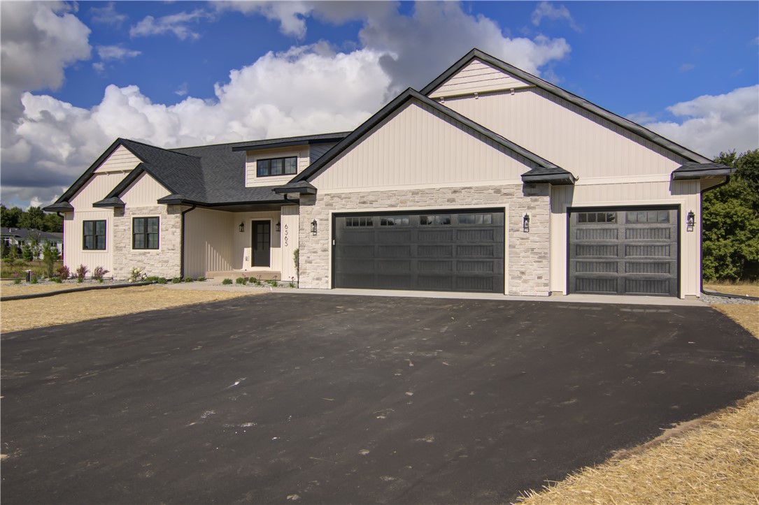 Eau Claire, Wisconsin, 54701, United States, 5 Bedrooms Bedrooms, ,3 BathroomsBathrooms,Residential,For Sale,1983873