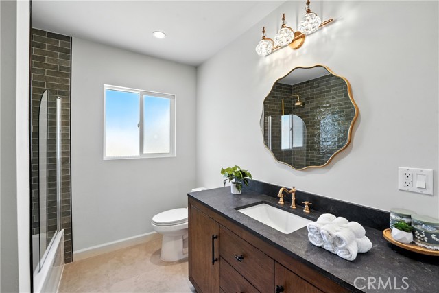 Los Angeles, California, 90047, United States, 2 Bedrooms Bedrooms, ,2 BathroomsBathrooms,Residential,For Sale,1935567