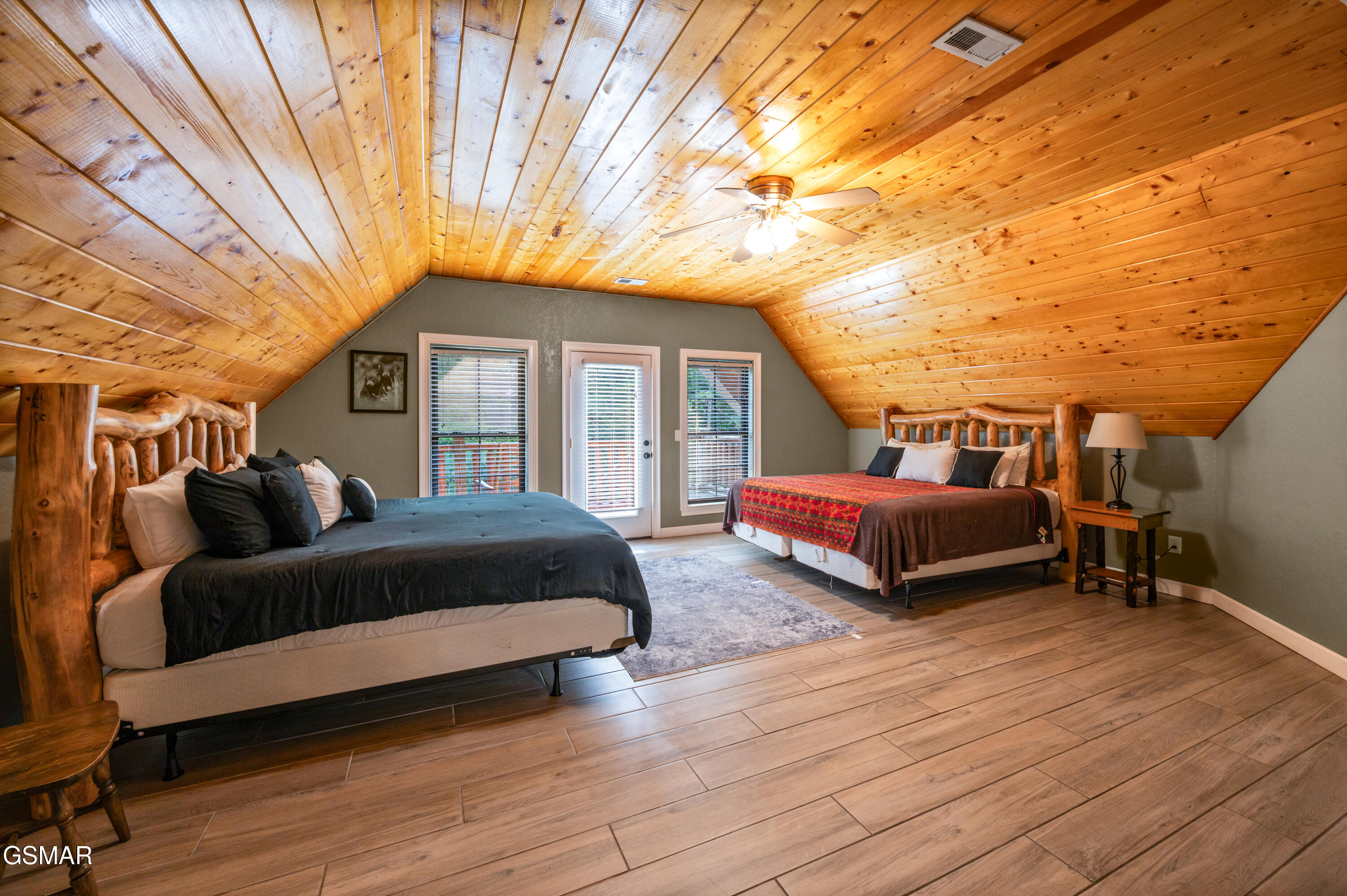 Sevierville, Tennessee, 37876, United States, 3 Bedrooms Bedrooms, ,5 BathroomsBathrooms,Residential,For Sale,1978747