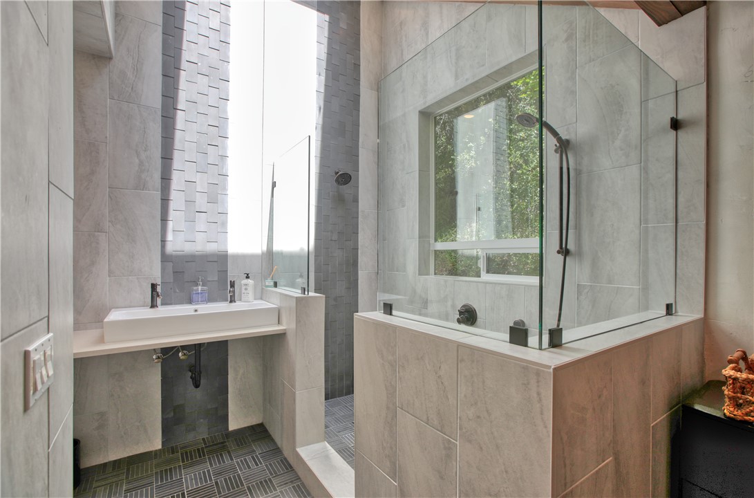 San Luis Obispo, California, 93405, United States, 3 Bedrooms Bedrooms, ,2 BathroomsBathrooms,Residential,For Sale,2048760