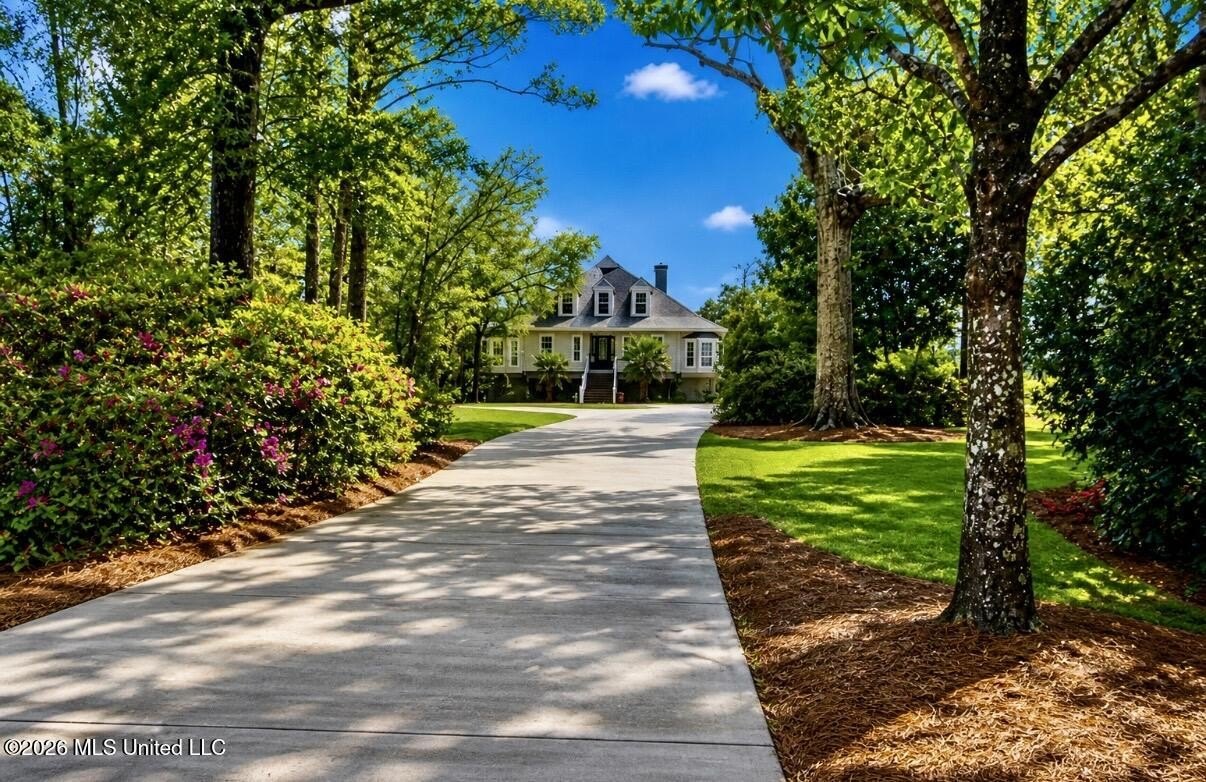 Biloxi, Mississippi, 39532, United States, 5 Bedrooms Bedrooms, ,5 BathroomsBathrooms,Residential,For Sale,2020619