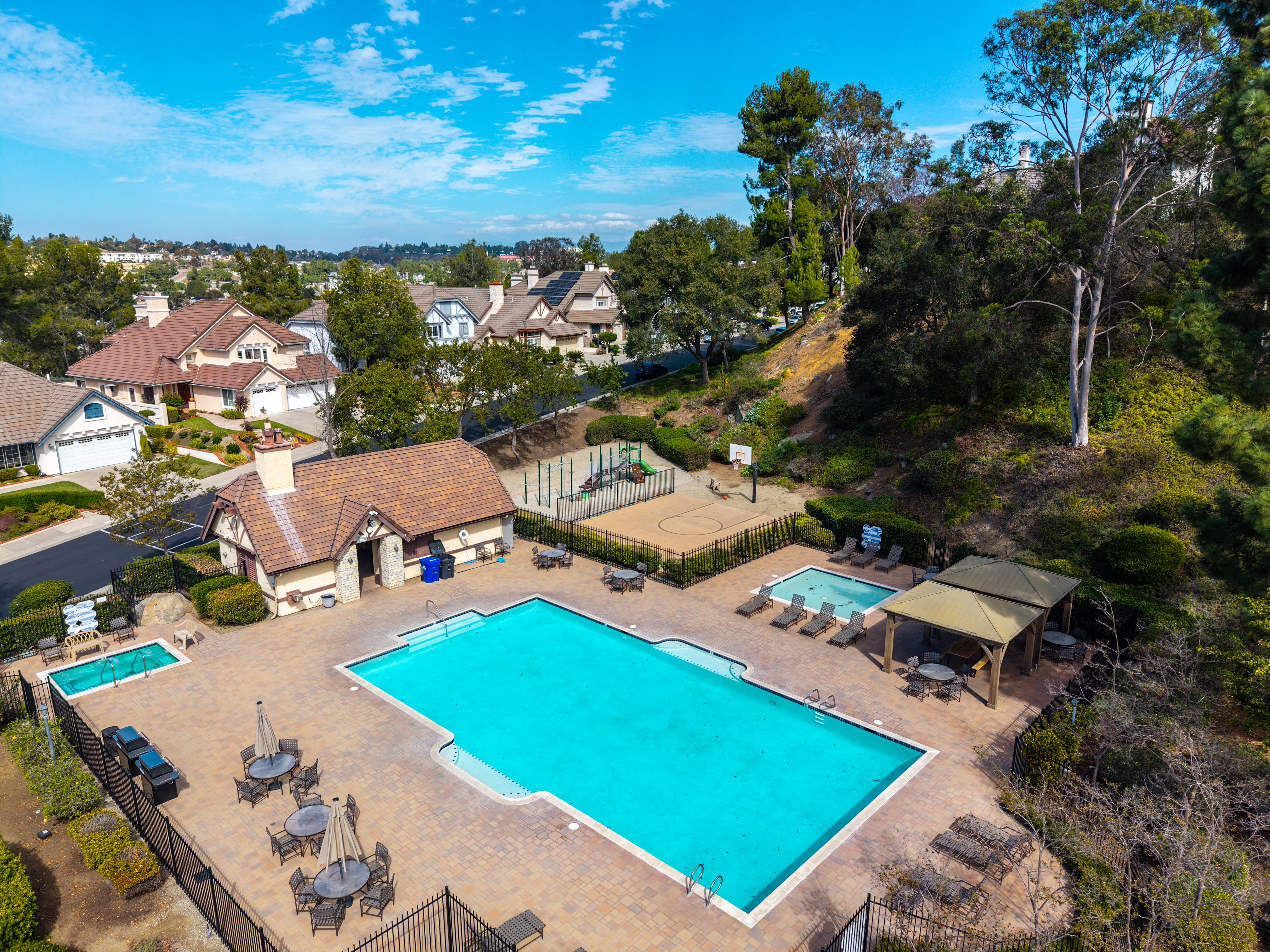  13989 Royal Melbourne Square, San Diego, CA 92128 - 物件實景