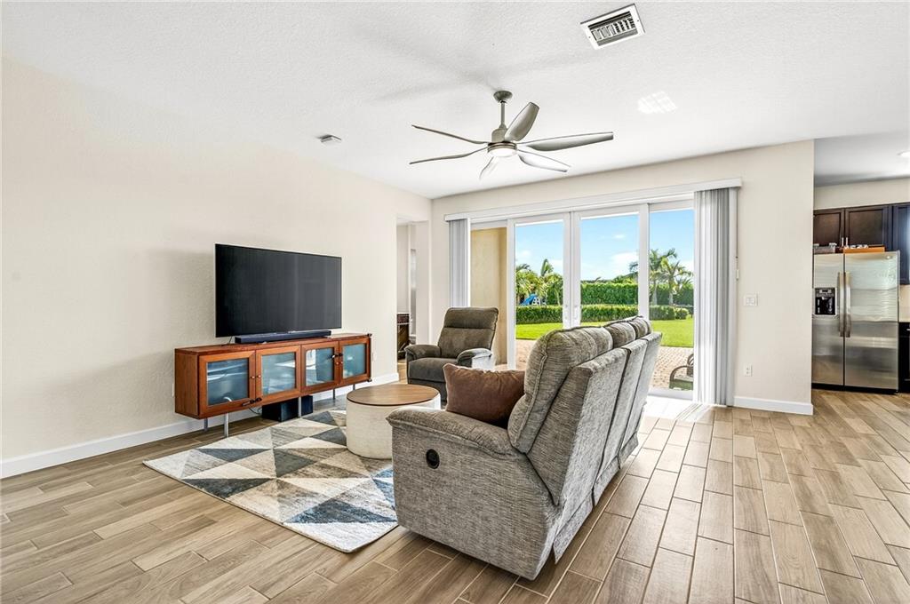 Vero Beach, Florida, 32967, United States, 4 Bedrooms Bedrooms, ,3 BathroomsBathrooms,Residential,For Sale,1918016
