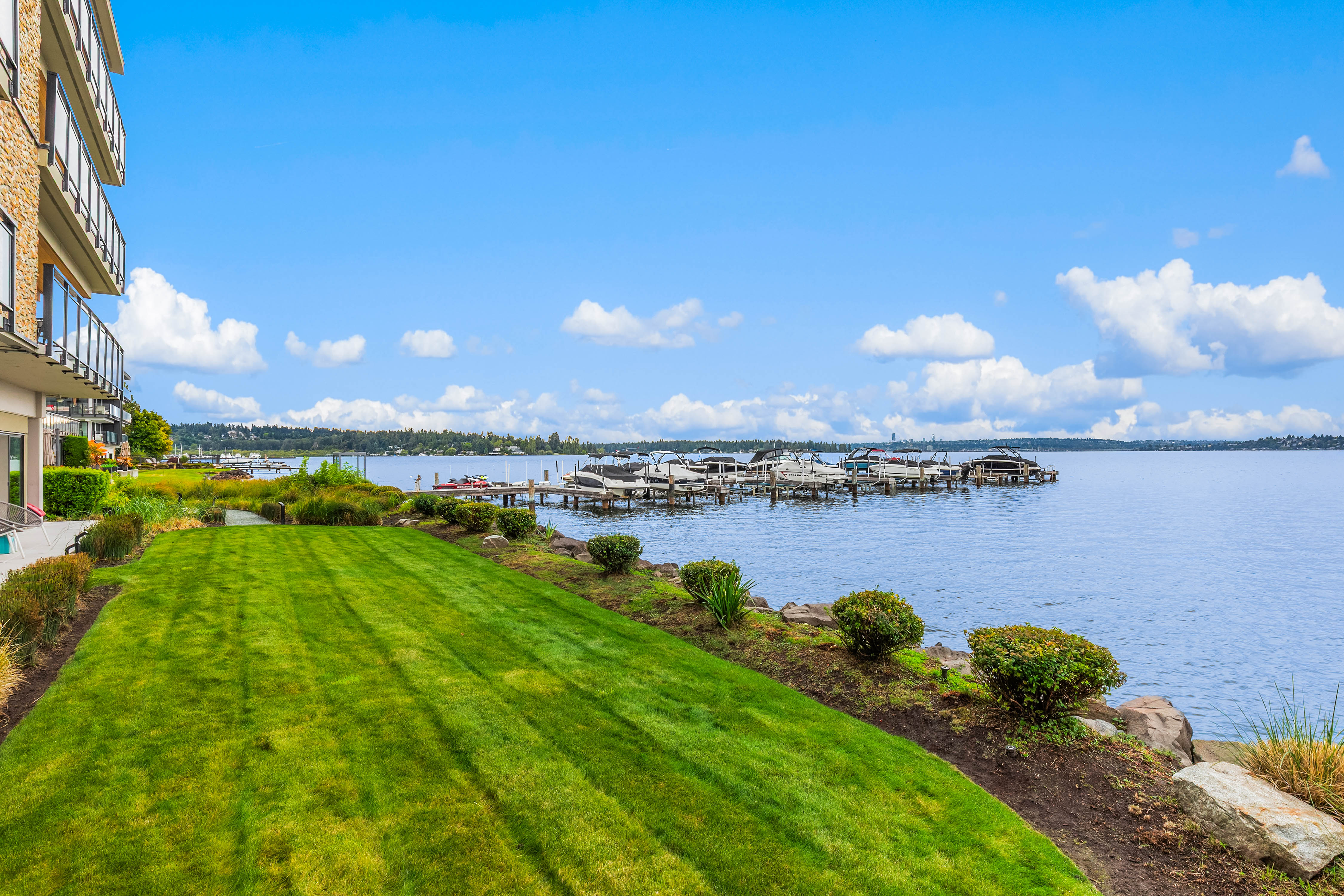  6401 Lake Washington Blvd NE Unit #307, Kirkland, WA 98033 - 物件實景