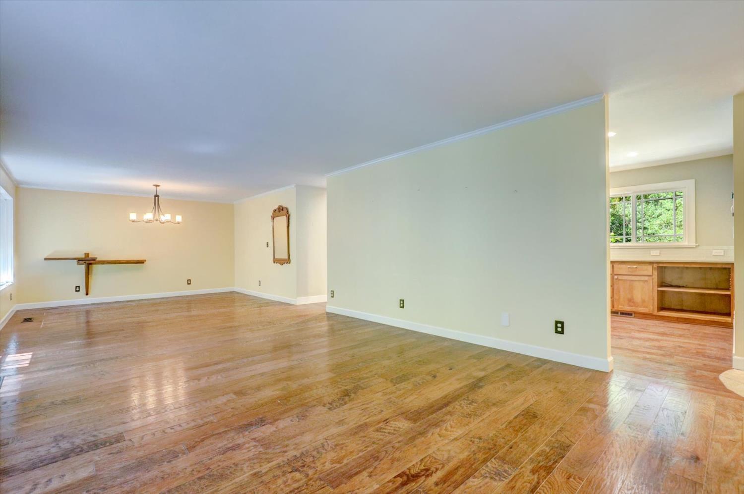 Nevada City, California, 95959, United States, 4 Bedrooms Bedrooms, ,4 BathroomsBathrooms,Residential,For Sale,1921585