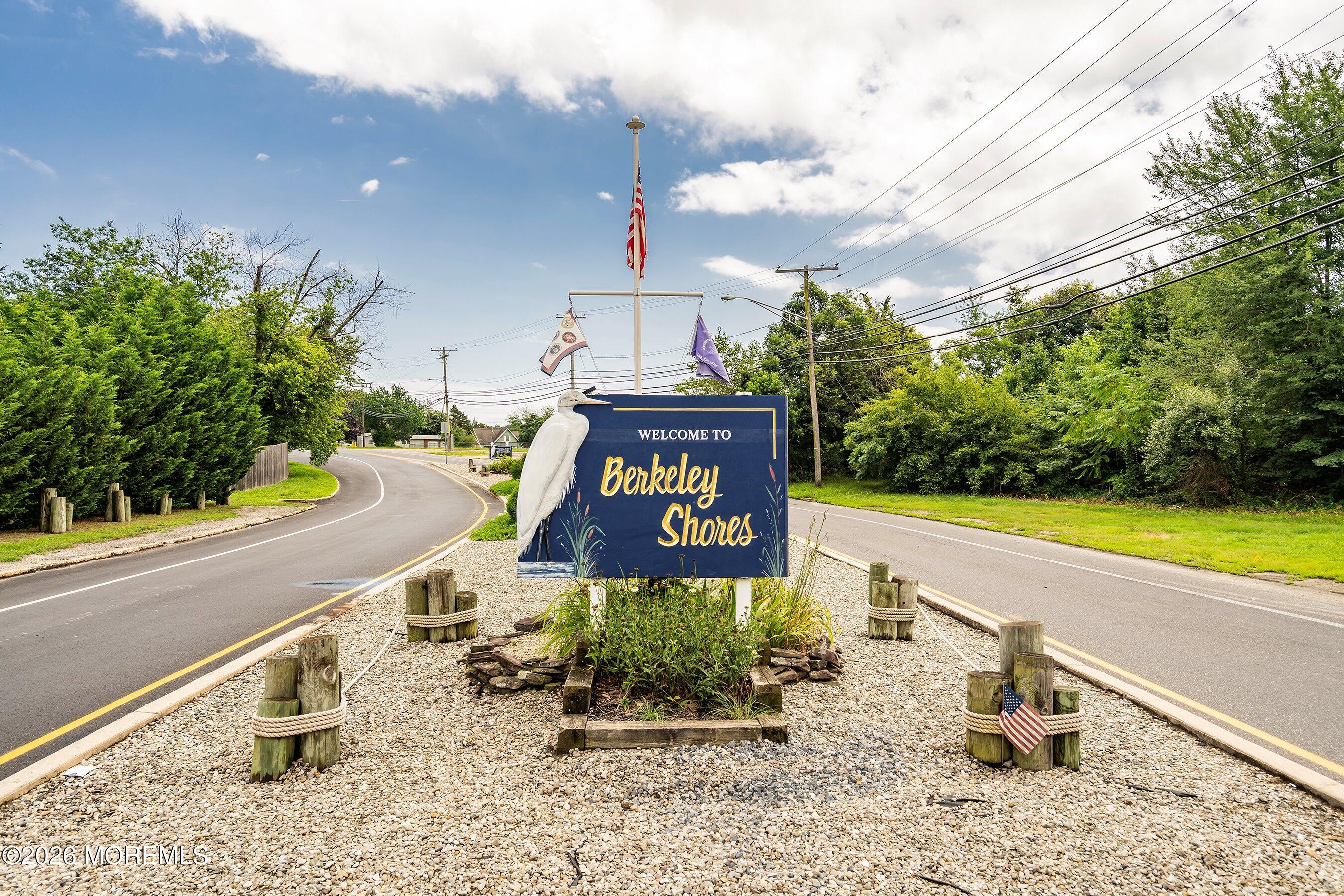 Bayville, New Jersey, 08721, United States, 4 Bedrooms Bedrooms, ,3 BathroomsBathrooms,Residential,For Sale,2049035
