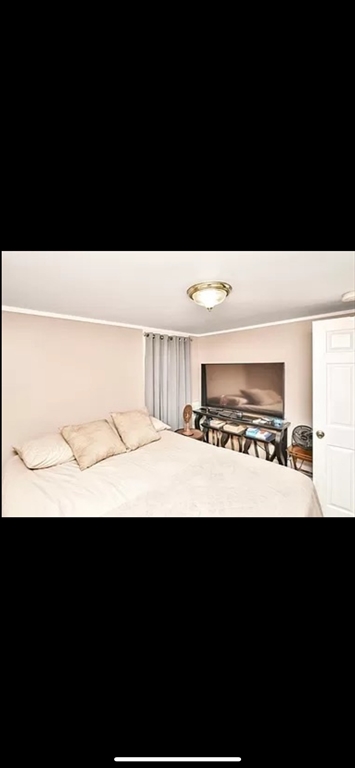 252 Somerset Ave, Taunton, Massachusetts, 02780, United States, 4 Bedrooms Bedrooms, ,2 BathroomsBathrooms,Residential,For Sale,252 Somerset Ave,1494405