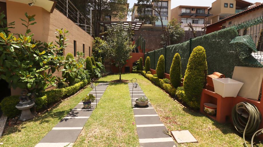 Morelia, Michoacán de Ocampo, 58350, Mexico, 3 Bedrooms Bedrooms, ,4 BathroomsBathrooms,Residential,For Sale,1829040