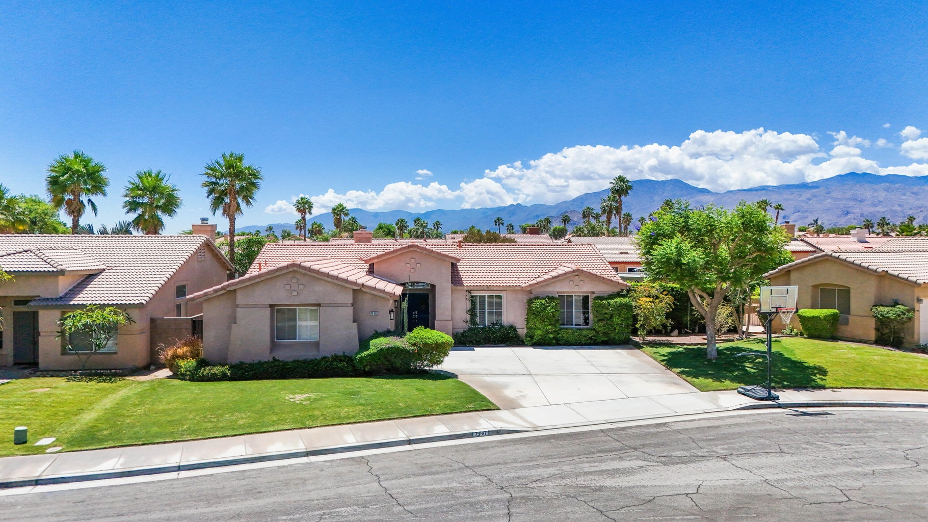 La Quinta, California, 92253, United States, 4 Bedrooms Bedrooms, ,2 BathroomsBathrooms,Residential,For Sale,1931637