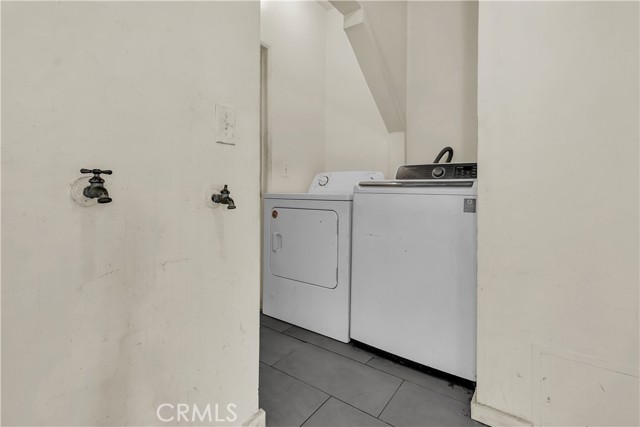 Los Angeles, California, 90061, United States, 3 Bedrooms Bedrooms, ,2 BathroomsBathrooms,Residential,For Sale,2048568