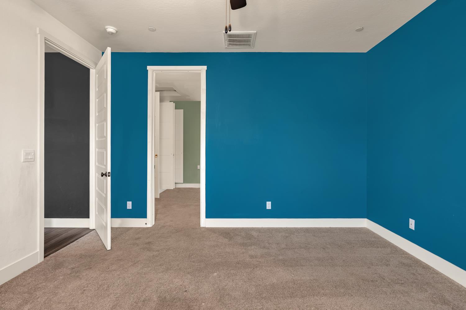 Los Banos, California, 93635, United States, 4 Bedrooms Bedrooms, ,2 BathroomsBathrooms,Residential,For Sale,2005631