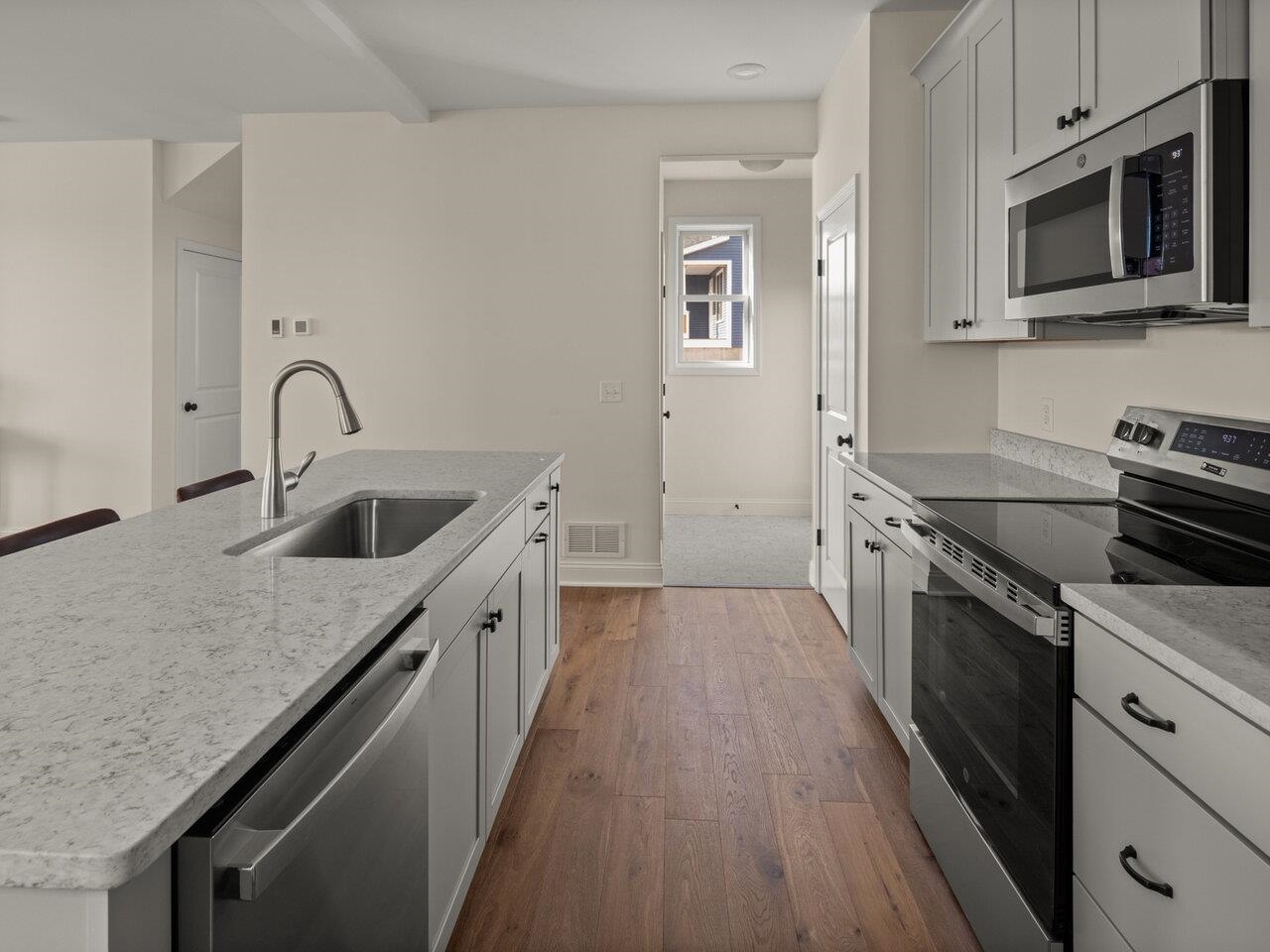 South Burlington, Vermont, 05403, United States, 3 Bedrooms Bedrooms, ,2 BathroomsBathrooms,Residential,For Sale,1939047