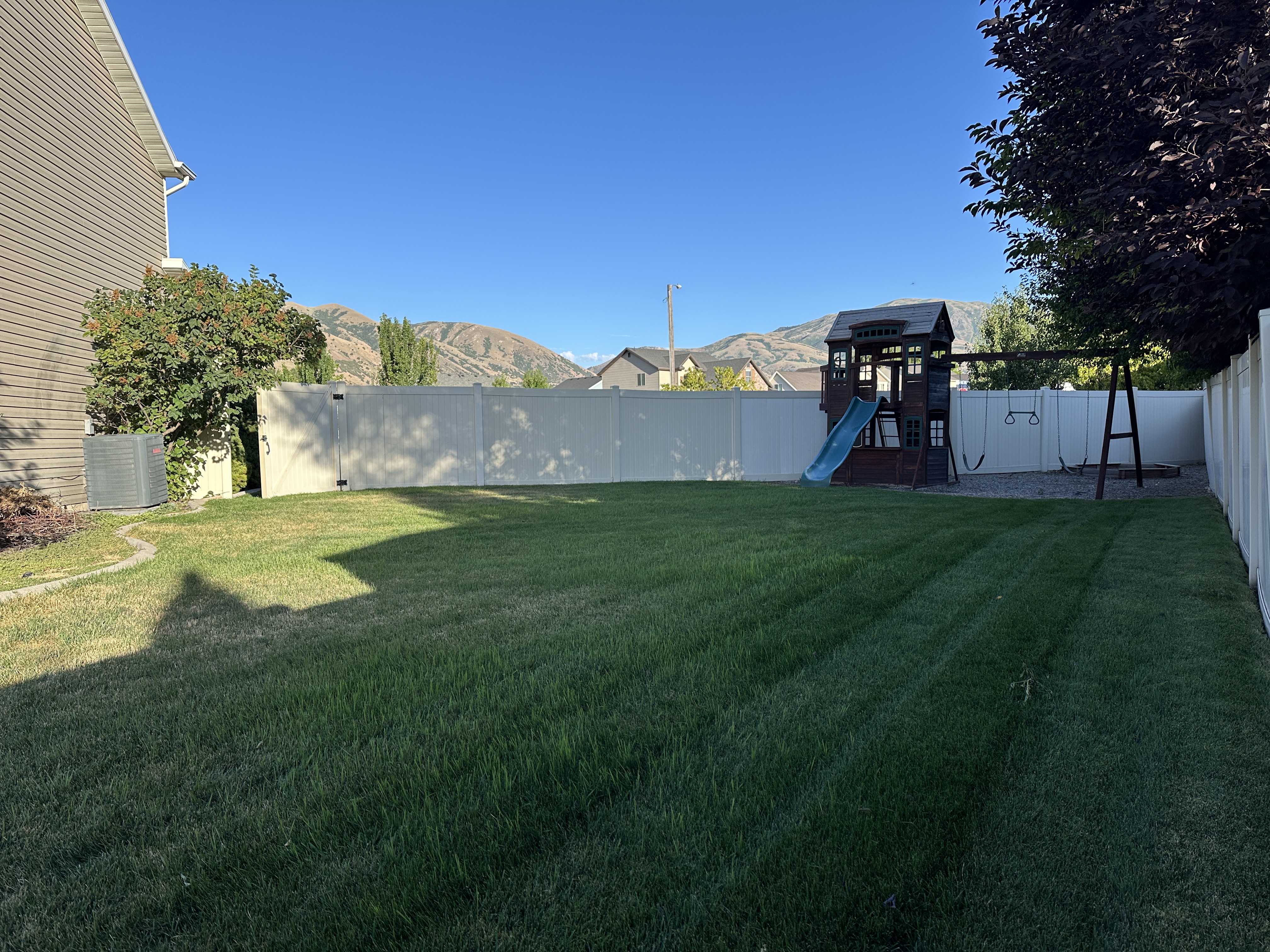 Brigham, Utah, 84302, United States, 4 Bedrooms Bedrooms, ,3 BathroomsBathrooms,Residential,For Sale,1903328