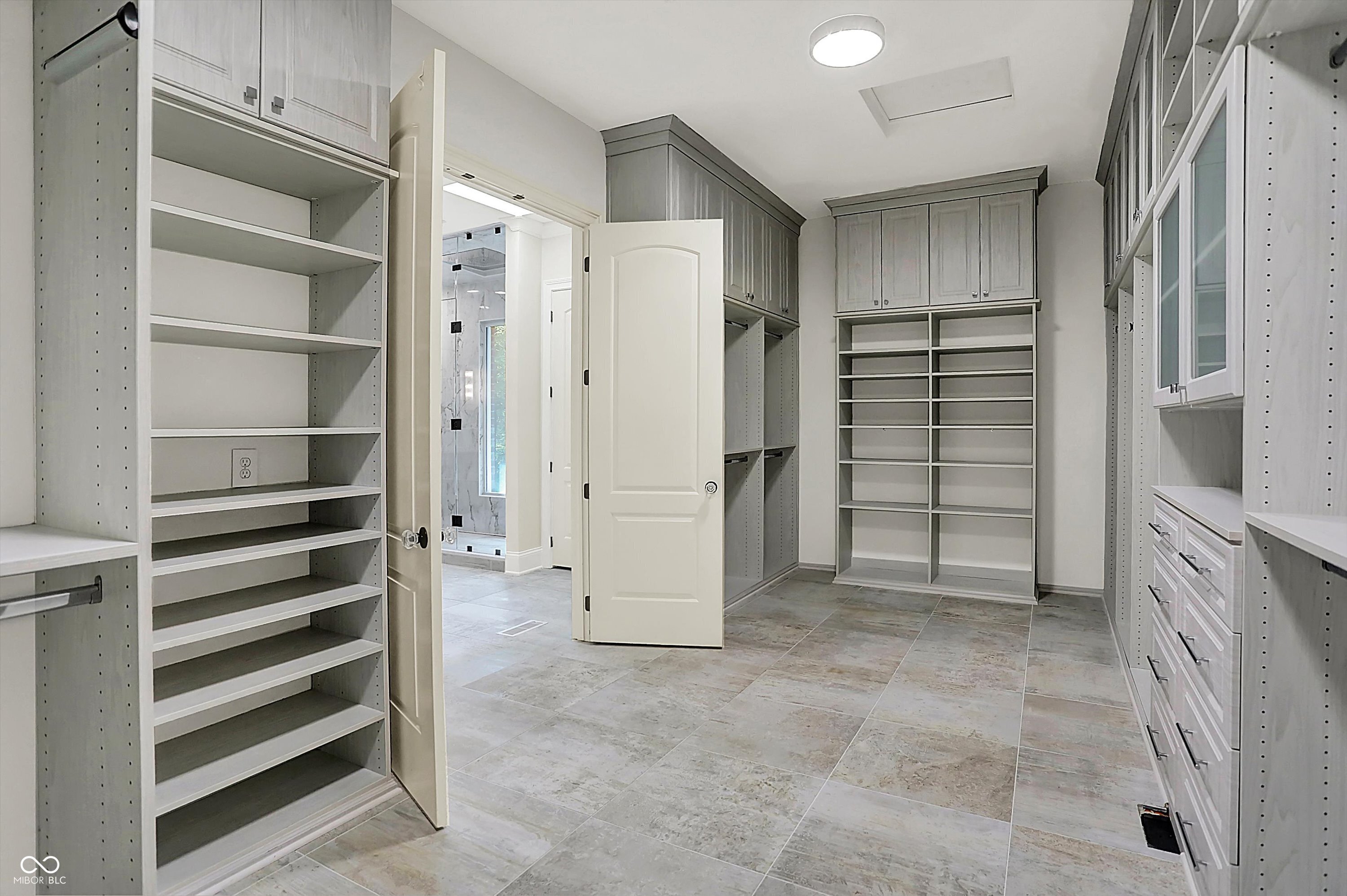 Noblesville, Indiana, 46062, United States, 6 Bedrooms Bedrooms, ,9 BathroomsBathrooms,Residential,For Sale,1979033